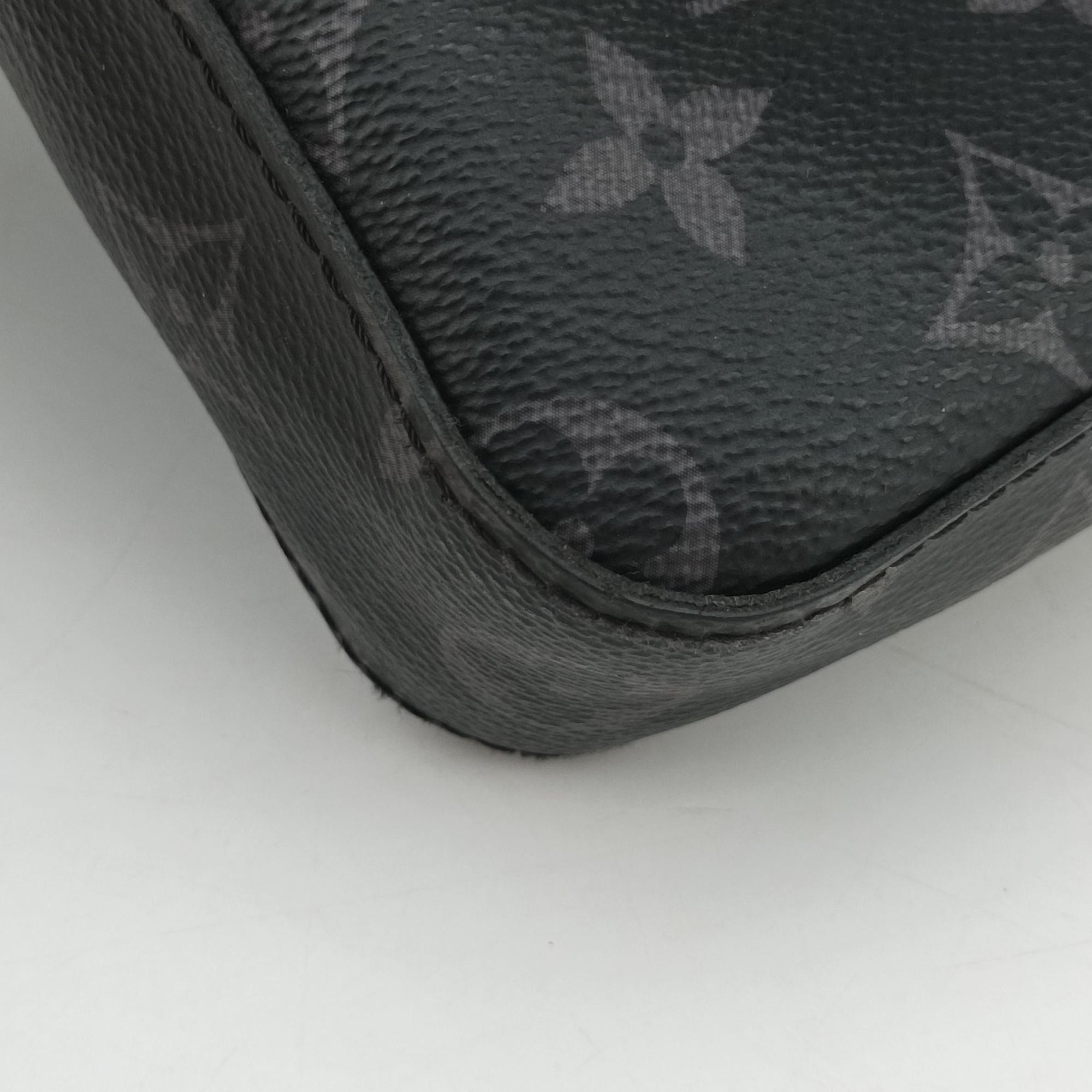 Vintage Louis Vuitton Trio Messenger black Monogram Eclipse Reverse M69443 shoulderbag | stylenewstar