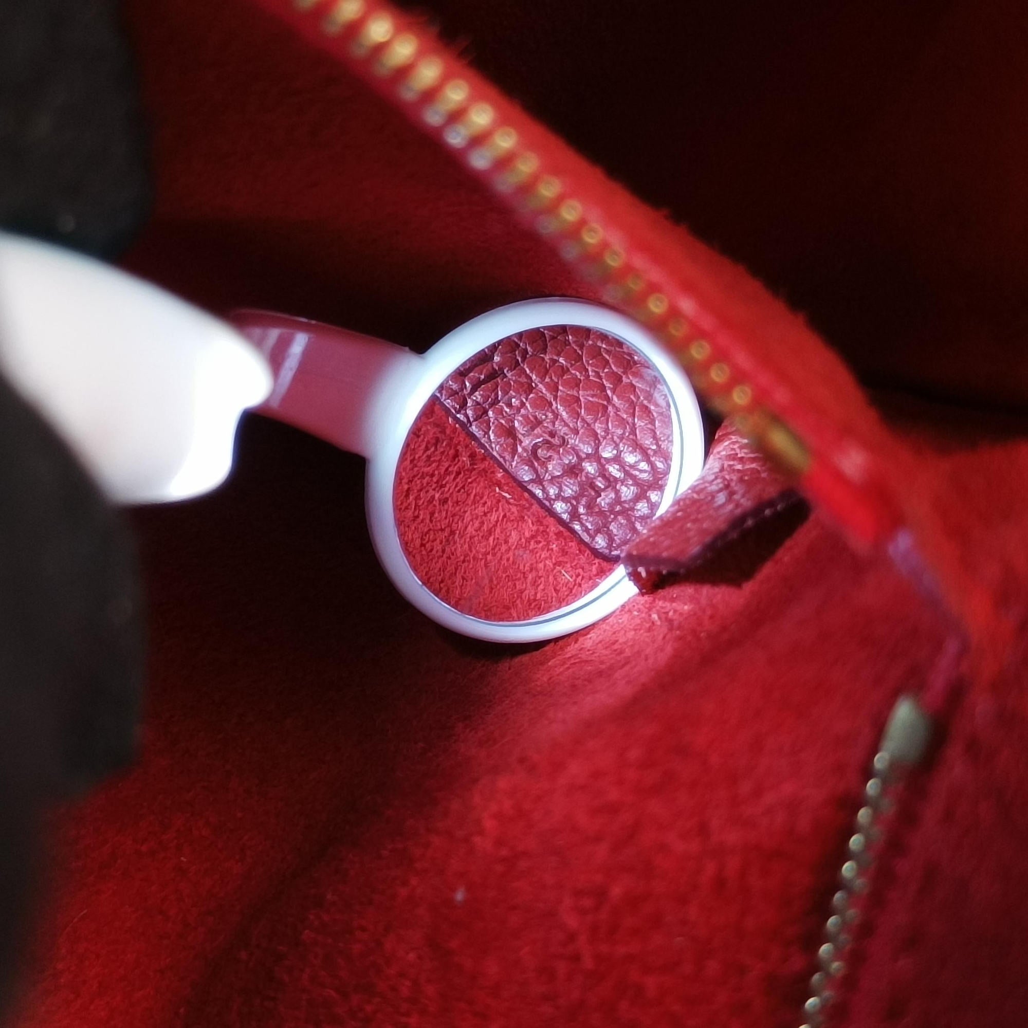 Secondhand Celine Sangle Bucket Red Leather  shoulderbag | stylenewstar