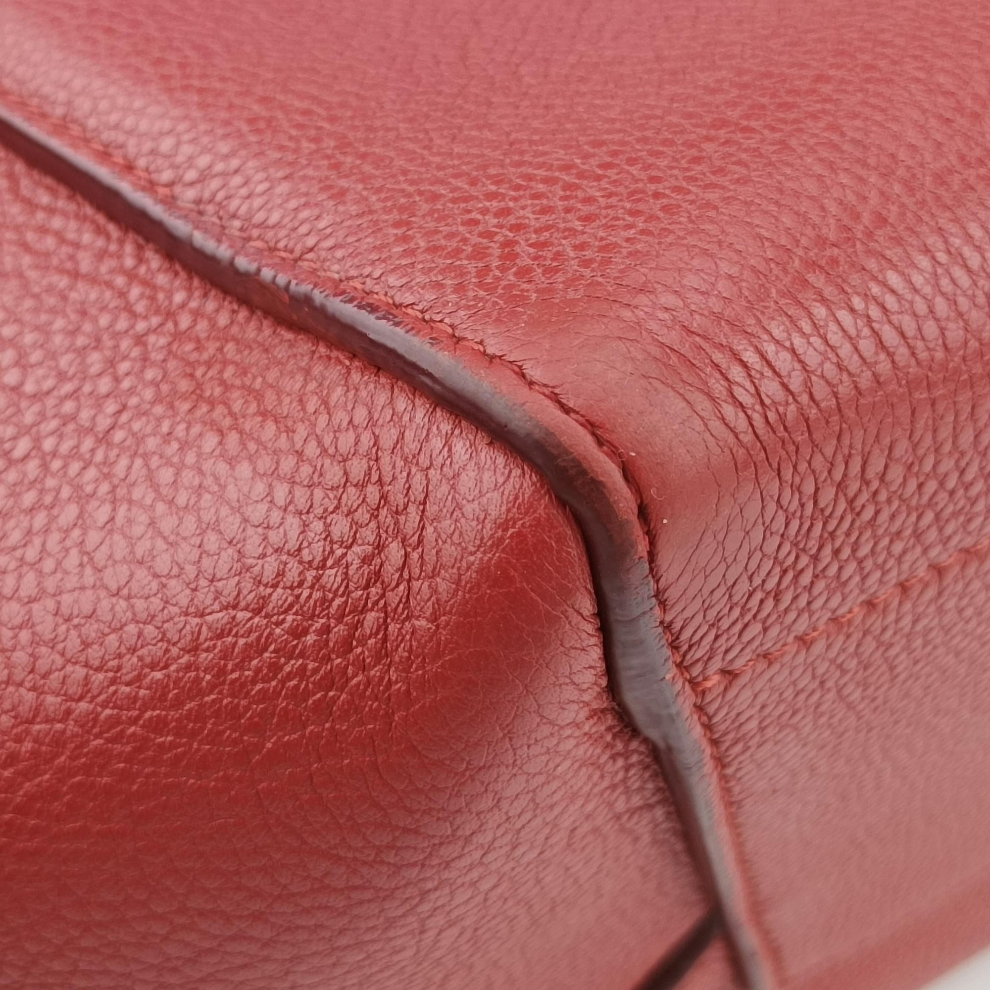 Secondhand Celine Sangle Bucket Red Leather  shoulderbag | stylenewstar