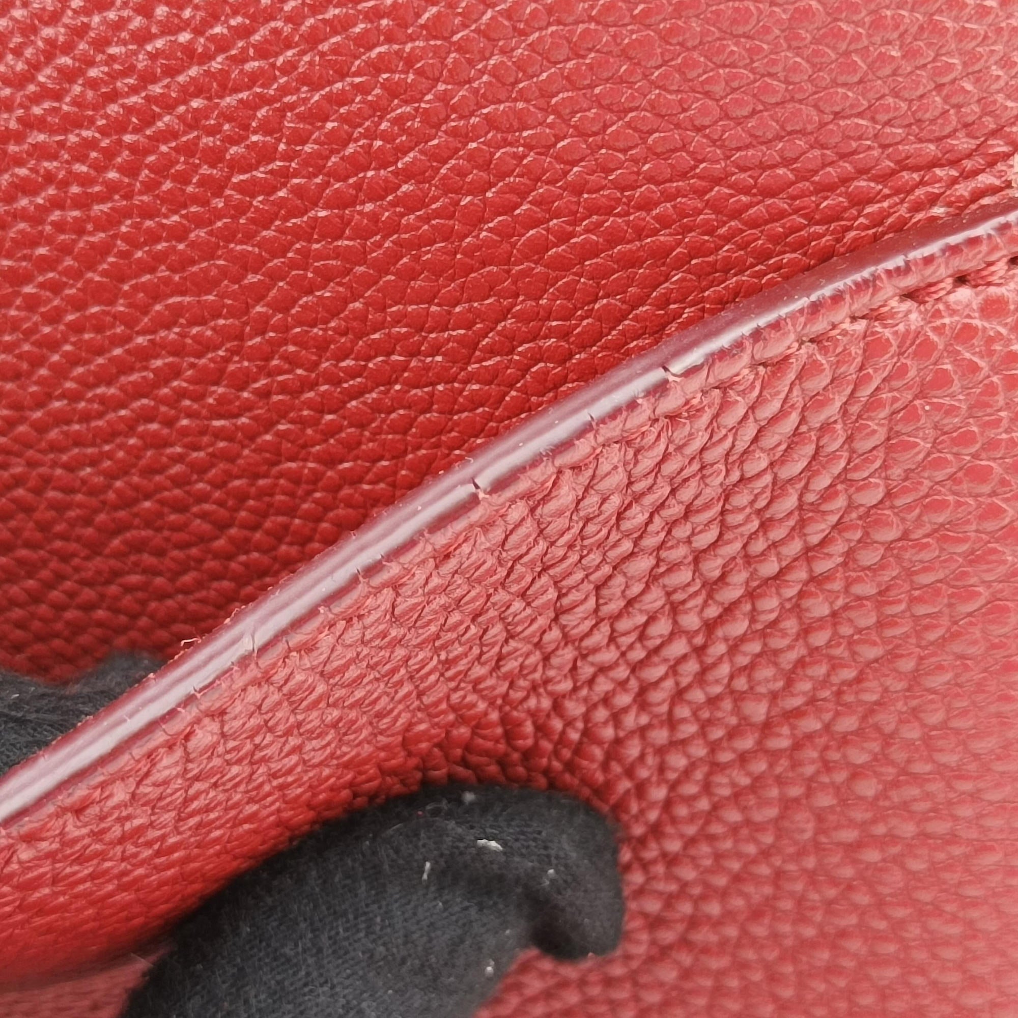 Secondhand Celine Sangle Bucket Red Leather  shoulderbag | stylenewstar