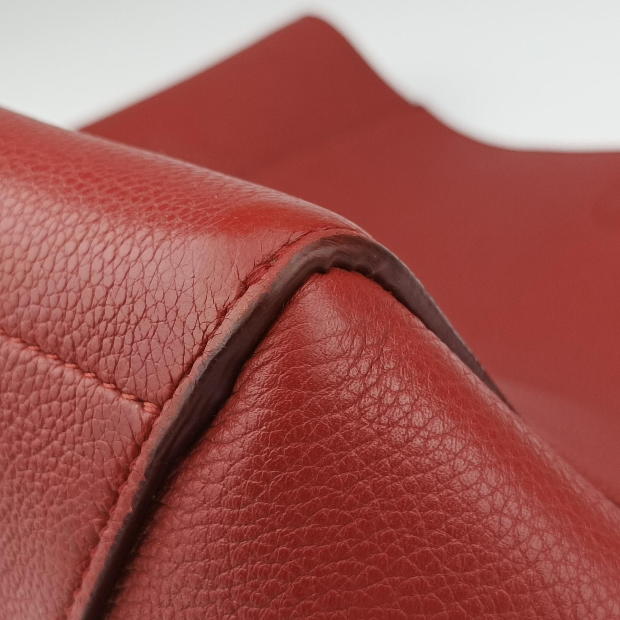 Secondhand Celine Sangle Bucket Red Leather  shoulderbag | stylenewstar