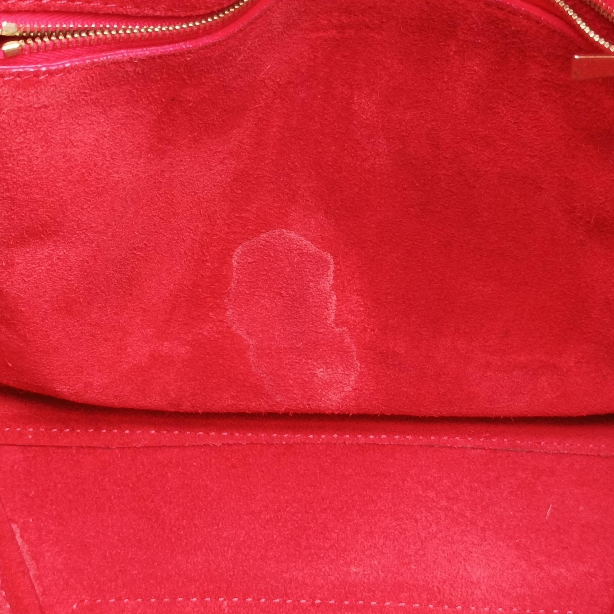 Secondhand Celine Sangle Bucket Red Leather  shoulderbag | stylenewstar