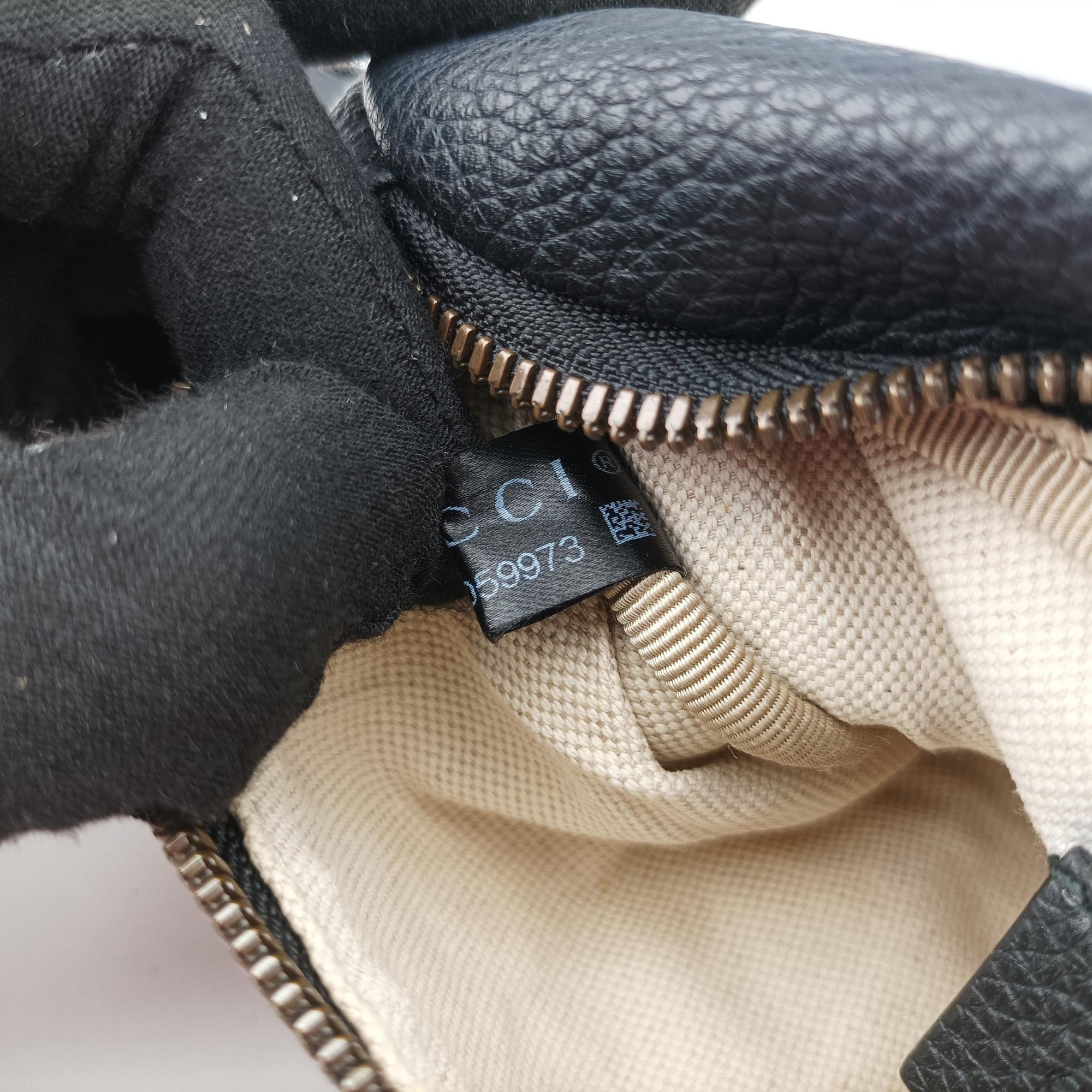 Pre-owned Gucci Print Black Leather 527792 bum bag/waist bag | stylenewstar