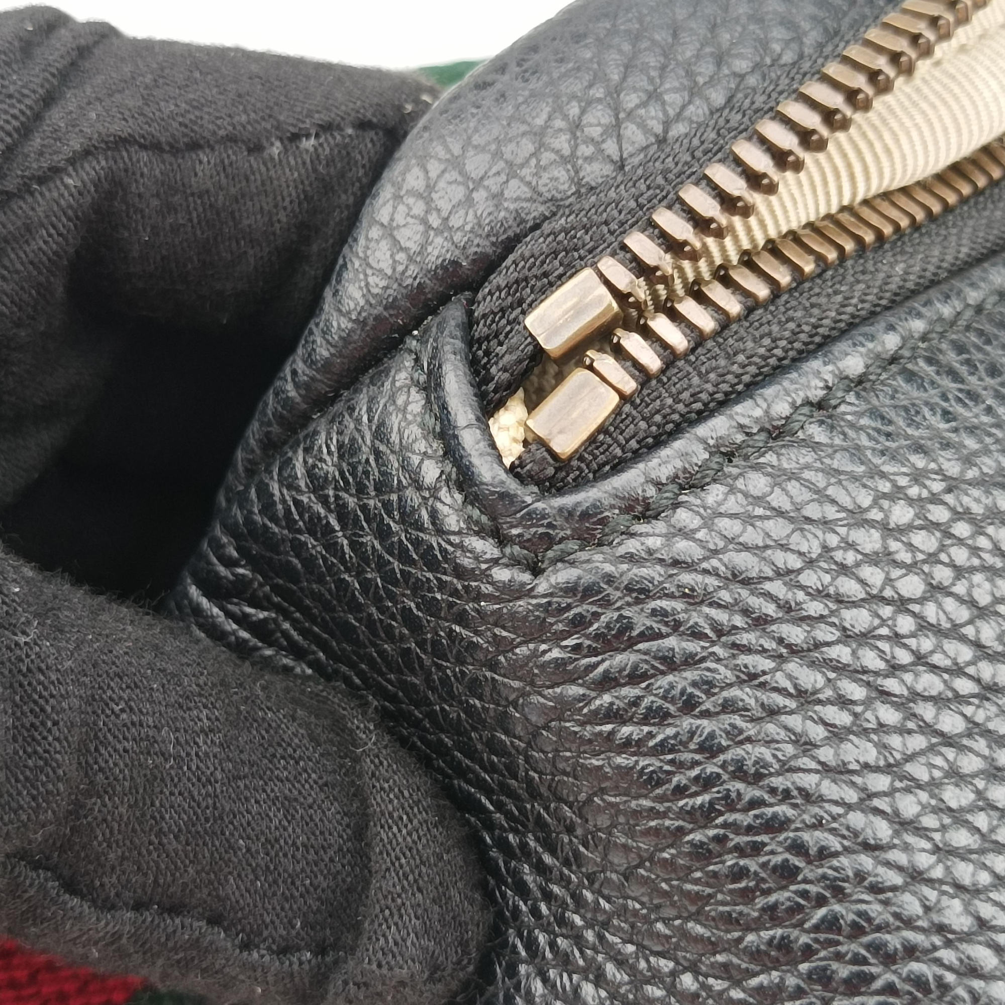 Pre-owned Gucci Print Black Leather 527792 bum bag/waist bag | stylenewstar