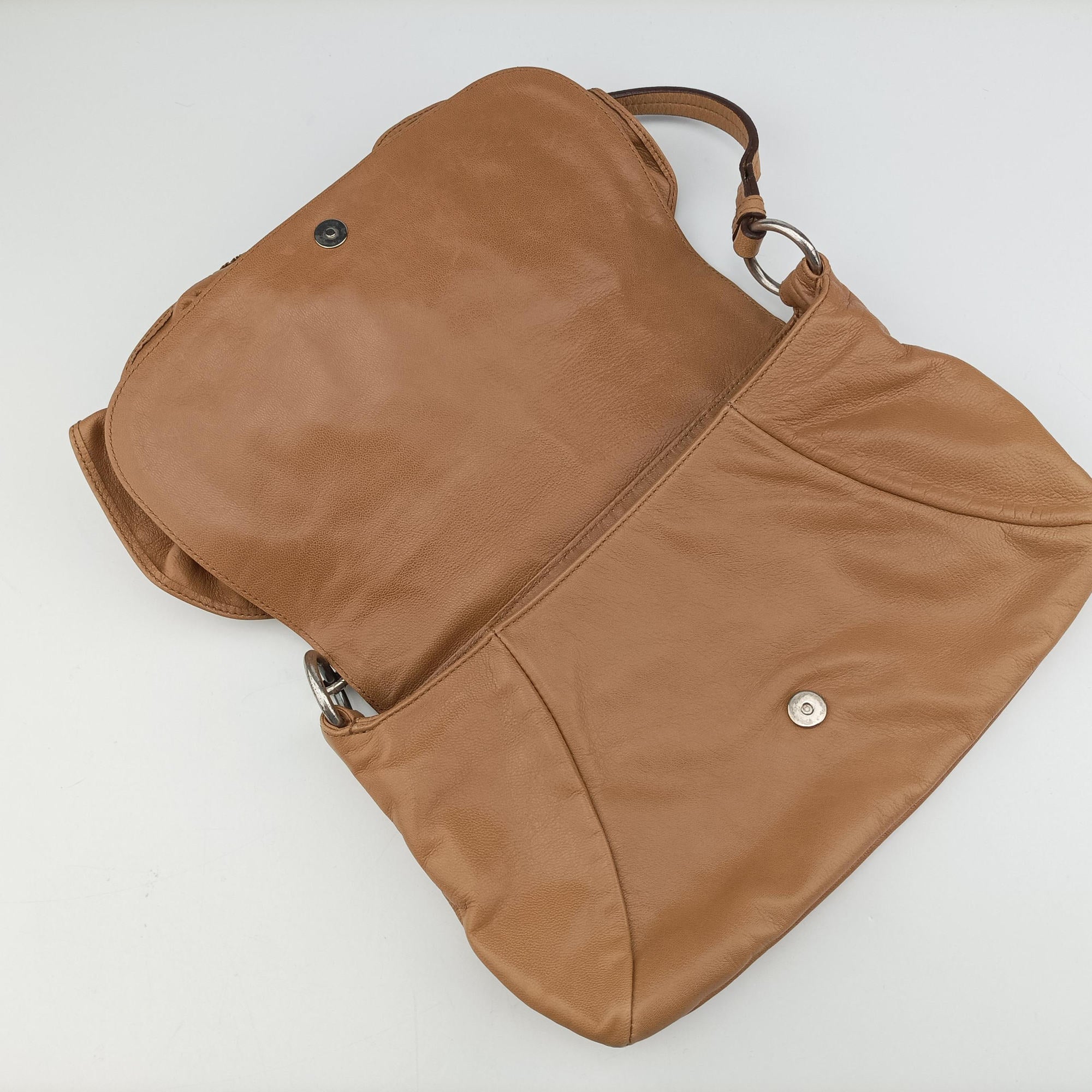 Pre-owned Yves Saint Laurent Mombasa Beige Leather 112930 shoulderbag | stylenewstar