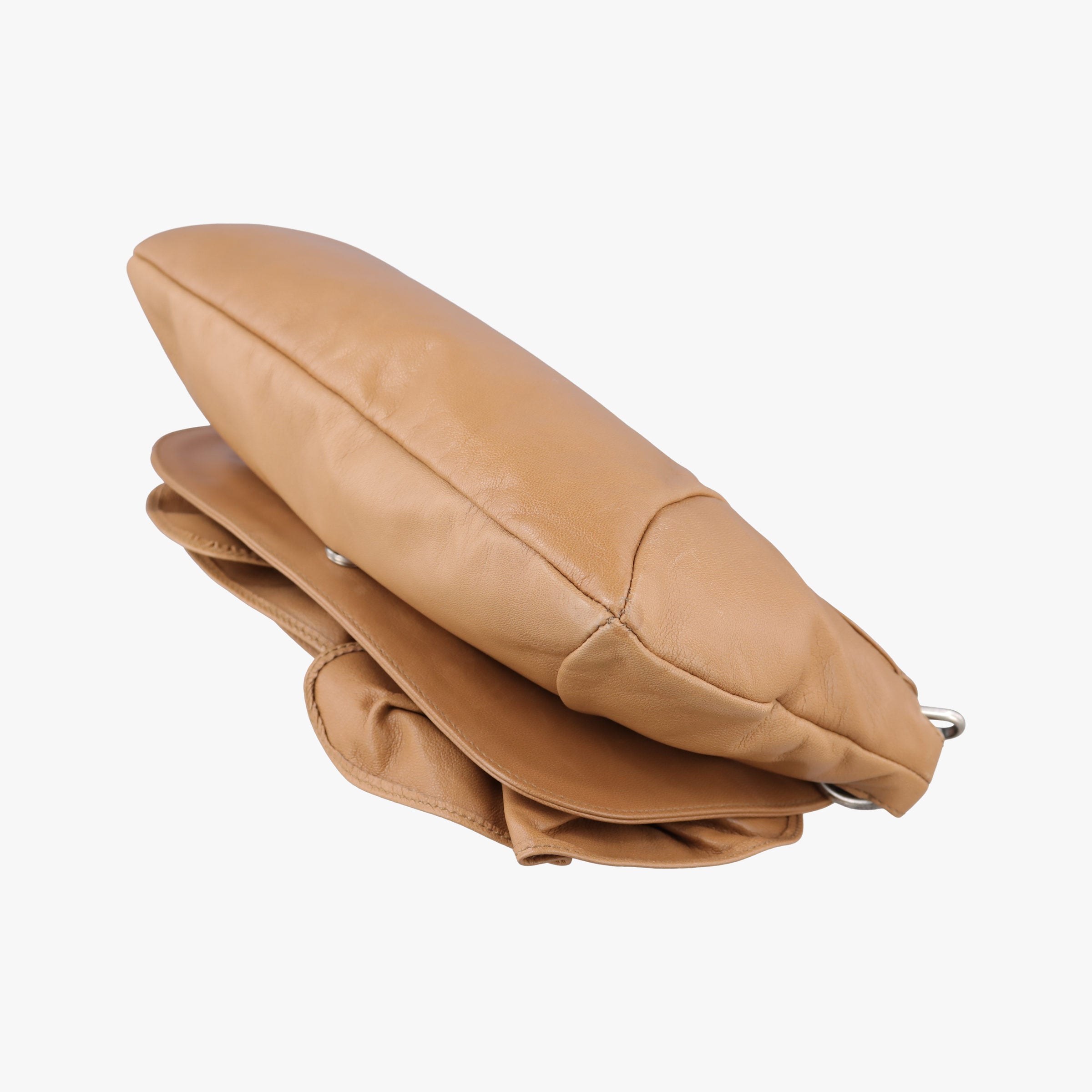 Pre-owned Yves Saint Laurent Mombasa Beige Leather 112930 shoulderbag | stylenewstar