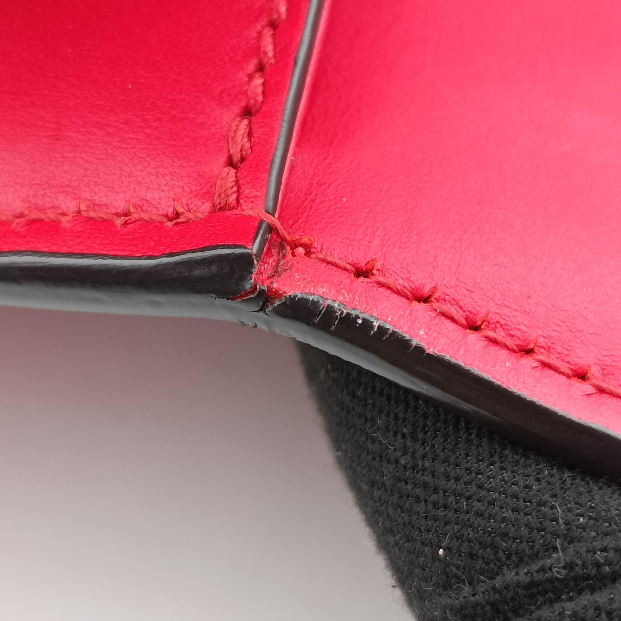 Pre-owned Gucci Sylvie Red Leather 421882 shoulderbag | stylenewstar