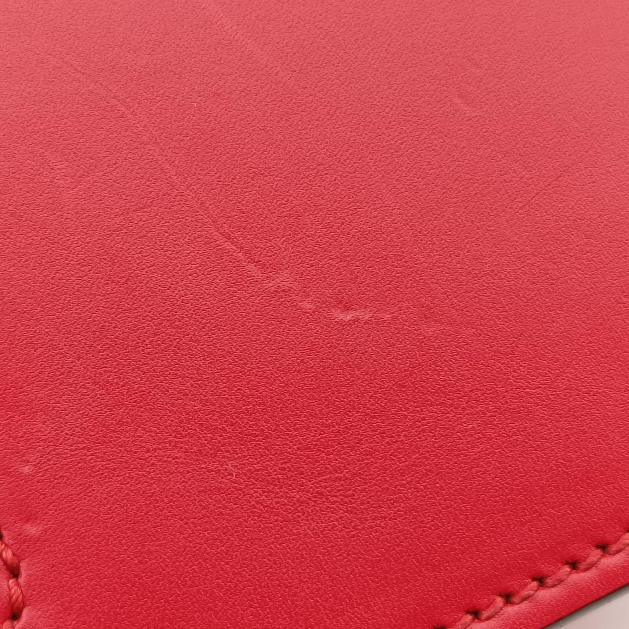 Pre-owned Gucci Sylvie Red Leather 421882 shoulderbag | stylenewstar