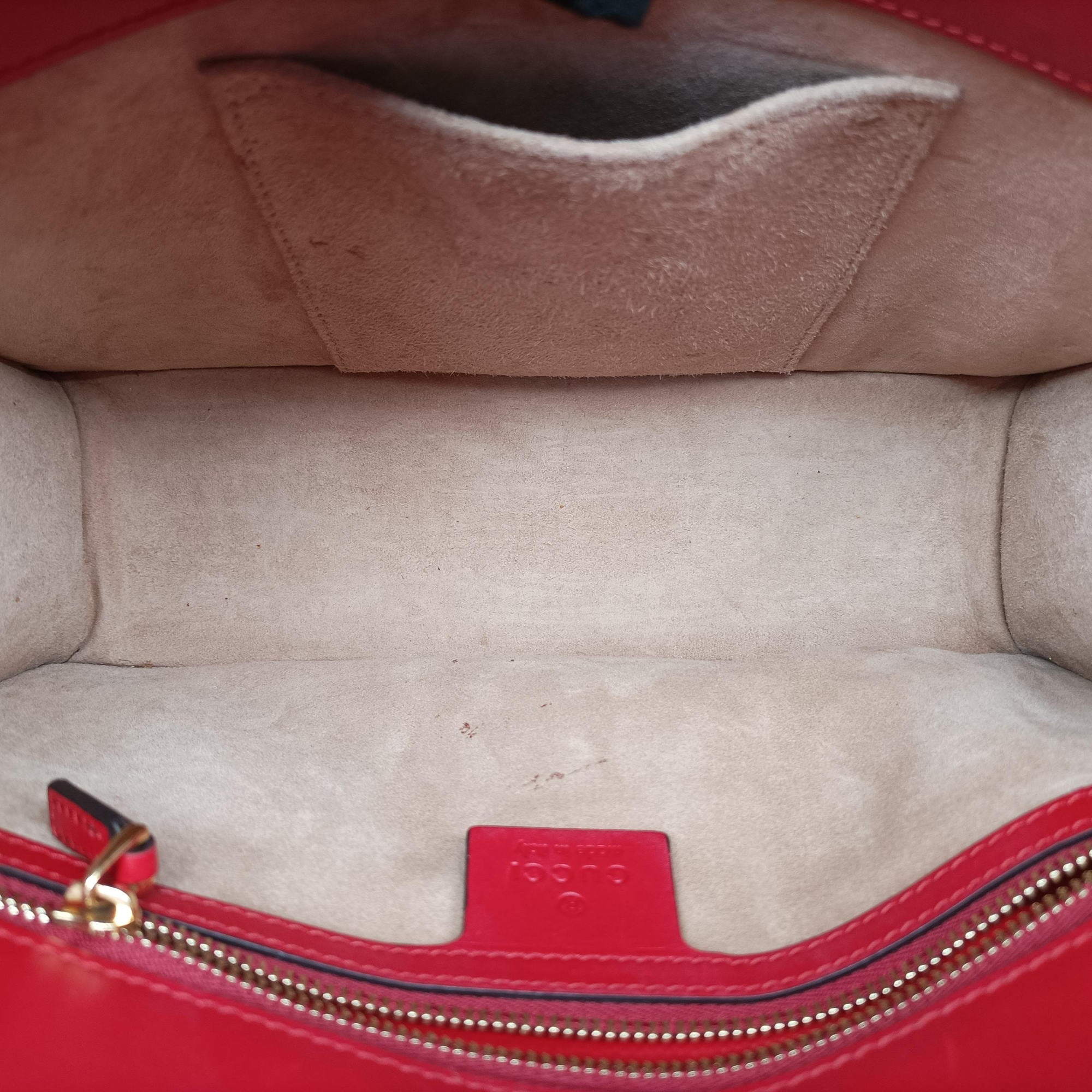 Pre-owned Gucci Sylvie Red Leather 421882 shoulderbag | stylenewstar