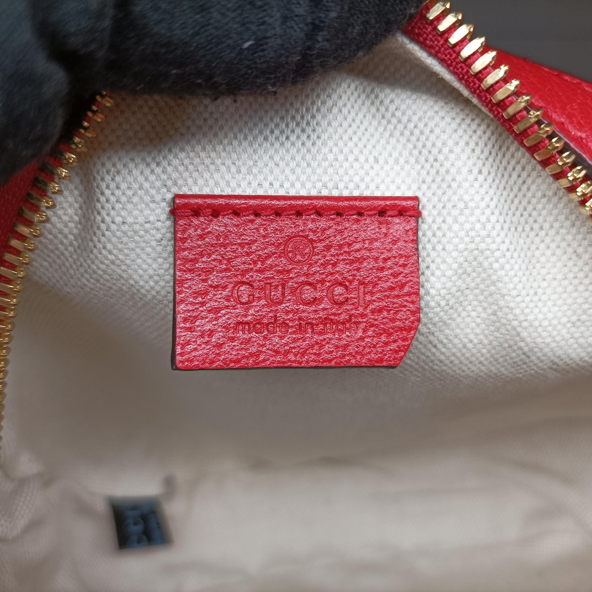 Pre-owned Gucci GG supreme Apple Red×beige PVC coated canvas×Leather 625216 shoulderbag | stylenewstar