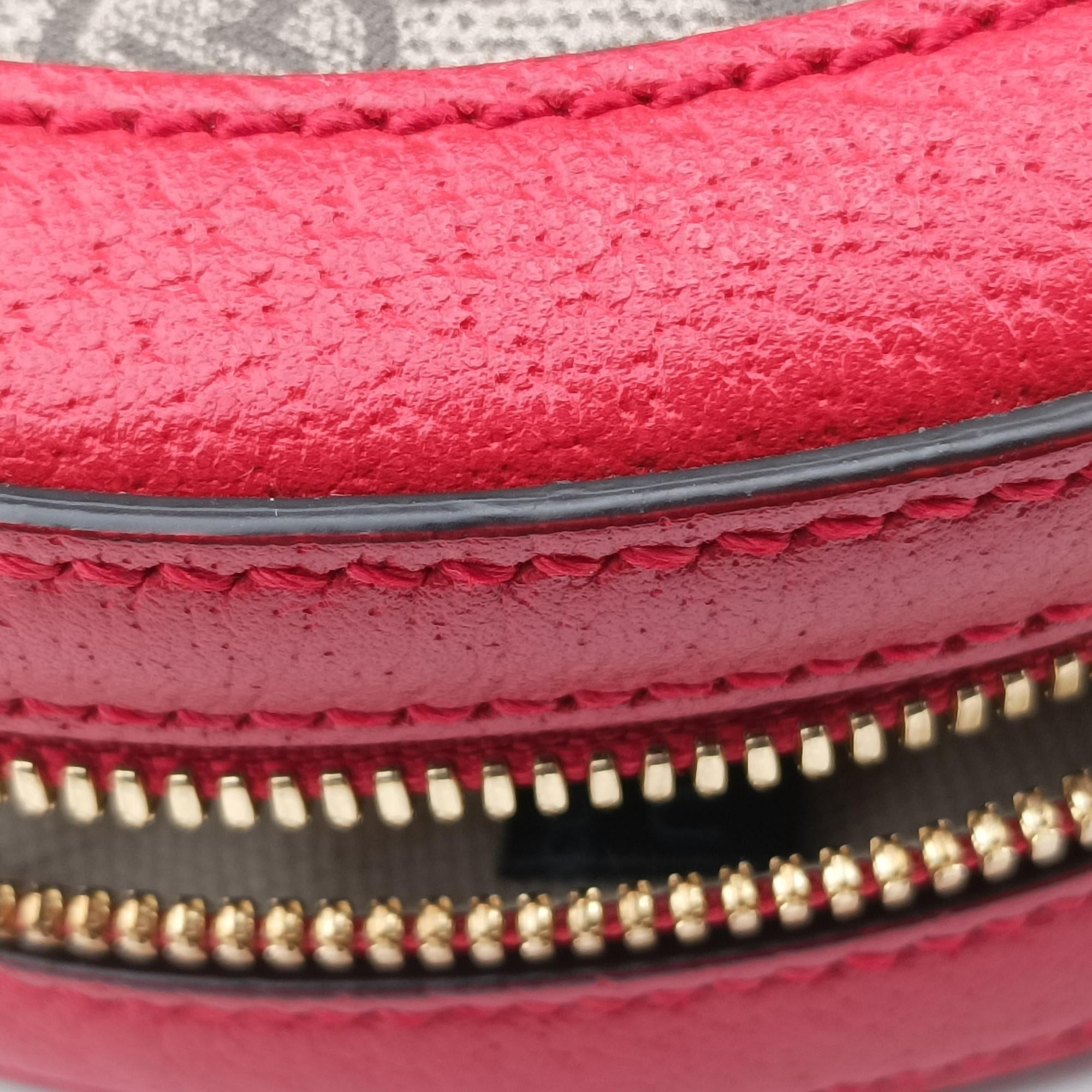 Pre-owned Gucci GG supreme Apple Red×beige PVC coated canvas×Leather 625216 shoulderbag | stylenewstar