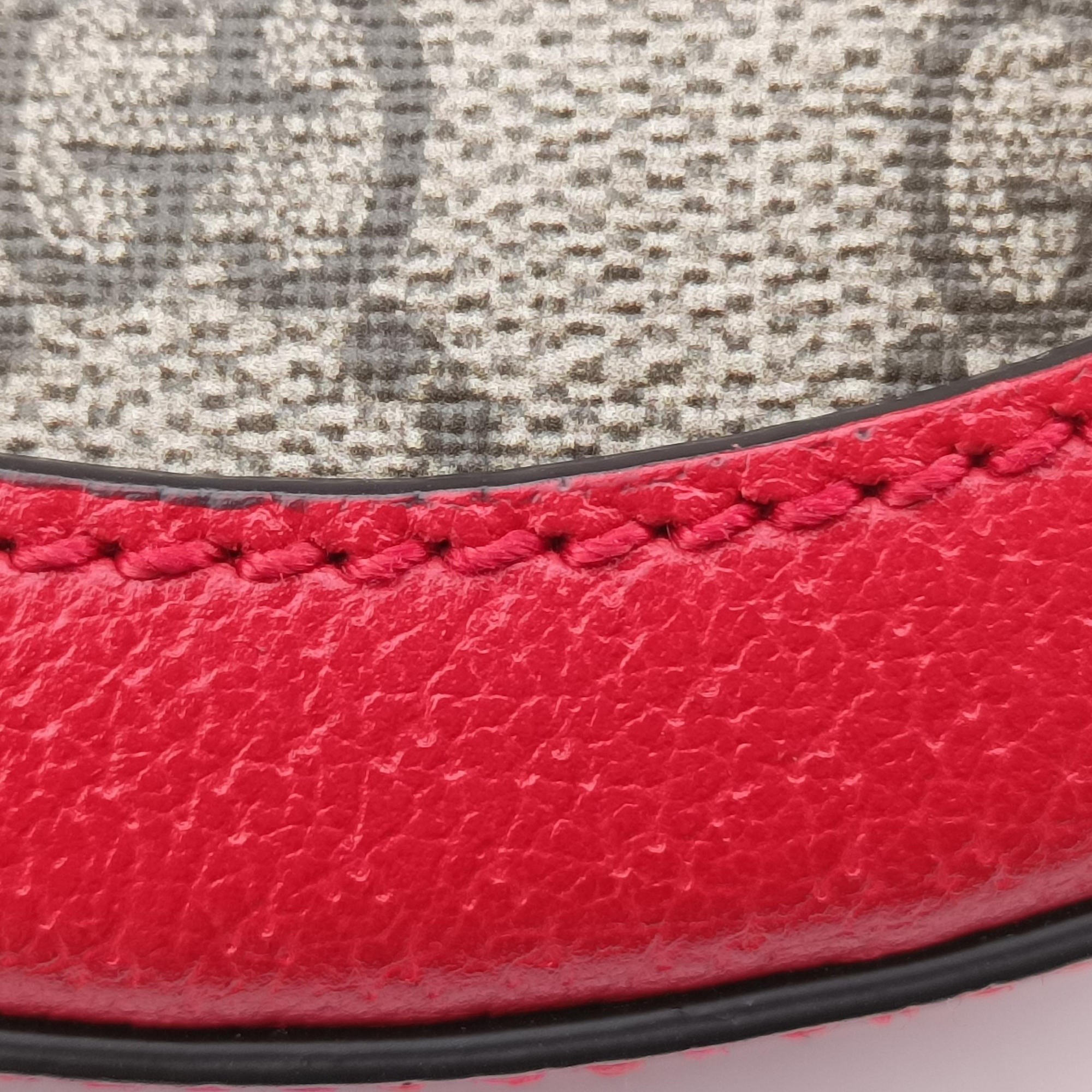 Pre-owned Gucci GG supreme Apple Red×beige PVC coated canvas×Leather 625216 shoulderbag | stylenewstar