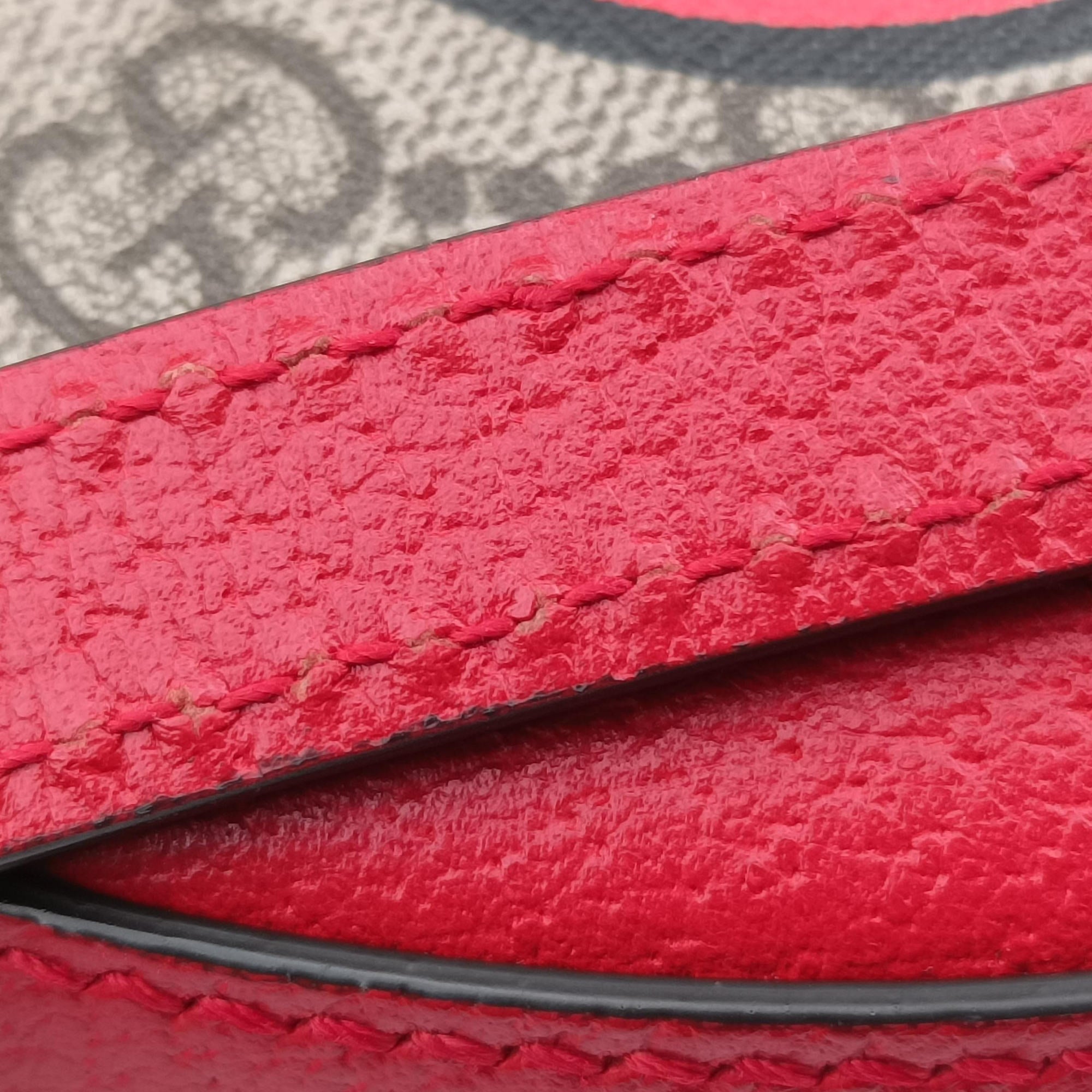 Pre-owned Gucci GG supreme Apple Red×beige PVC coated canvas×Leather 625216 shoulderbag | stylenewstar