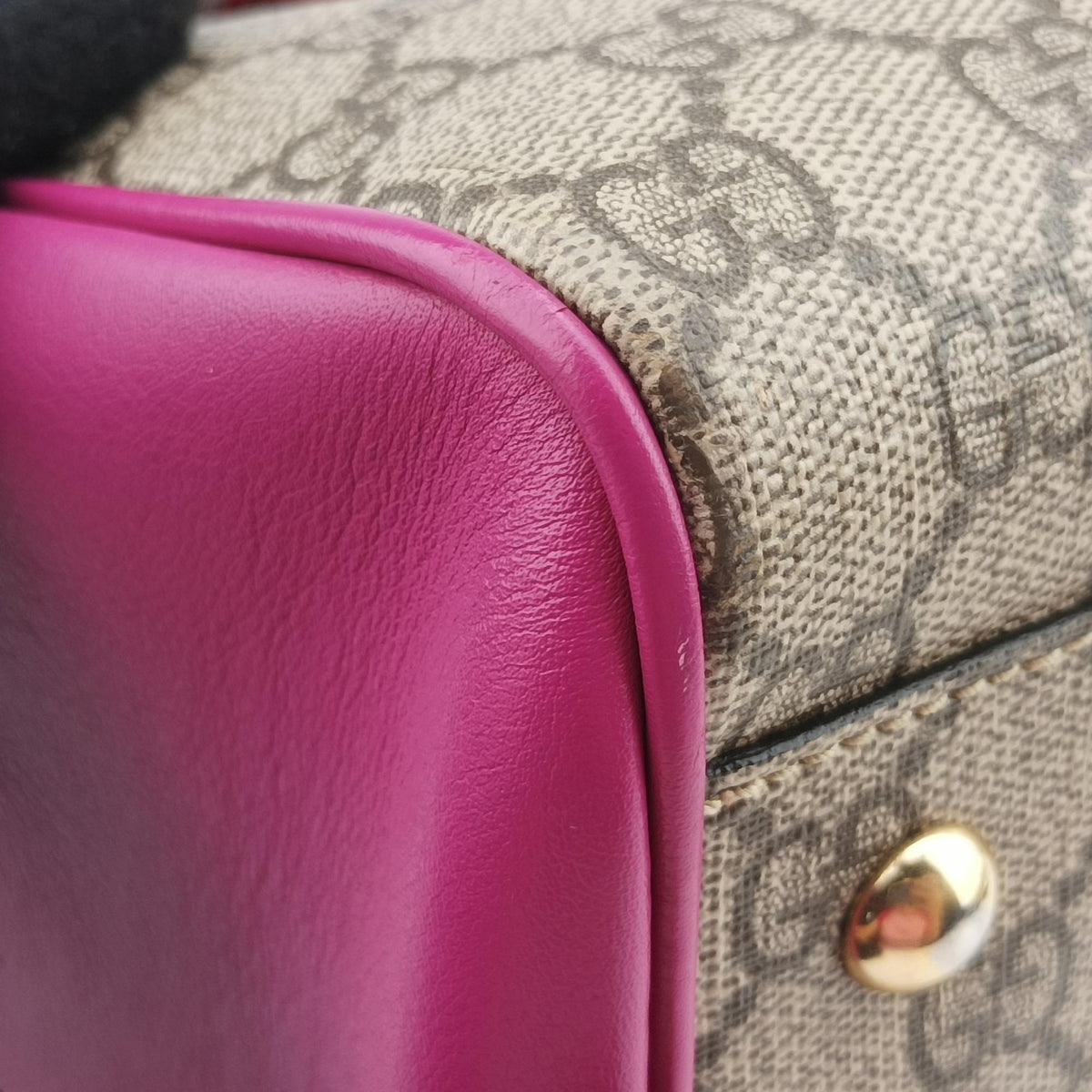 Secondhand Gucci GG SUPREME beige×red×pink PVC coated canvas×Leather 409529 shoulderbag | stylenewstar