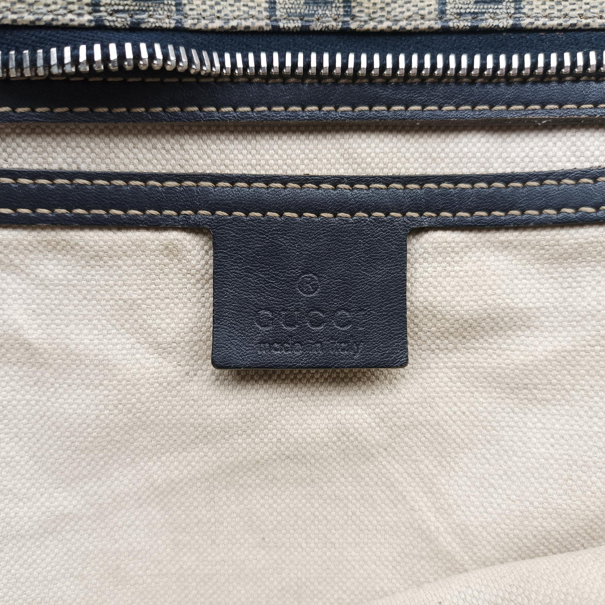 Pre-owned Gucci GG Supreme Brown×Navy PVC coated canvas×Leather 211137 shoulderbag | stylenewstar