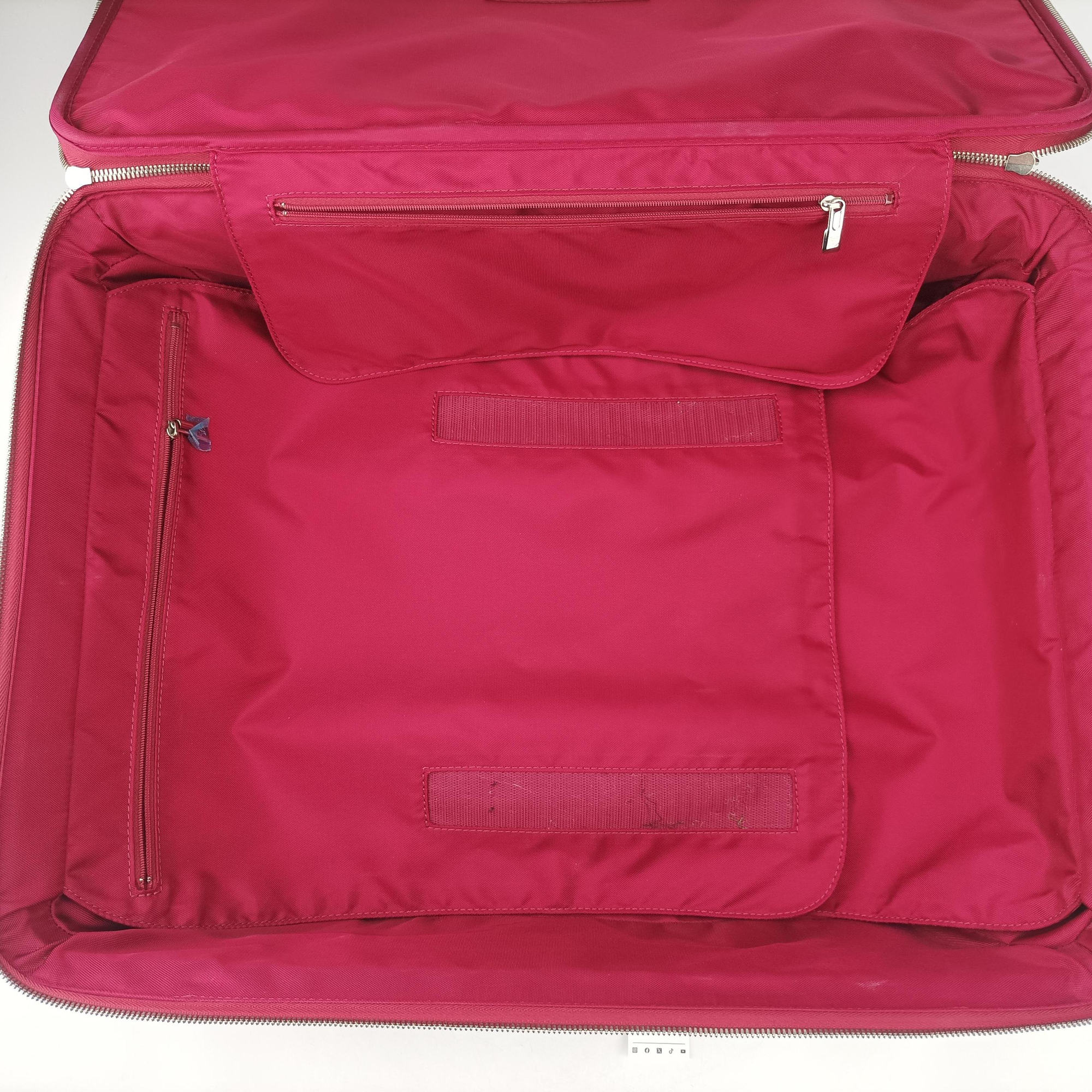Pre-owned Louis Vuitton Pegase 55 FUCHSIA Epi M23028 suitcase | stylenewstar