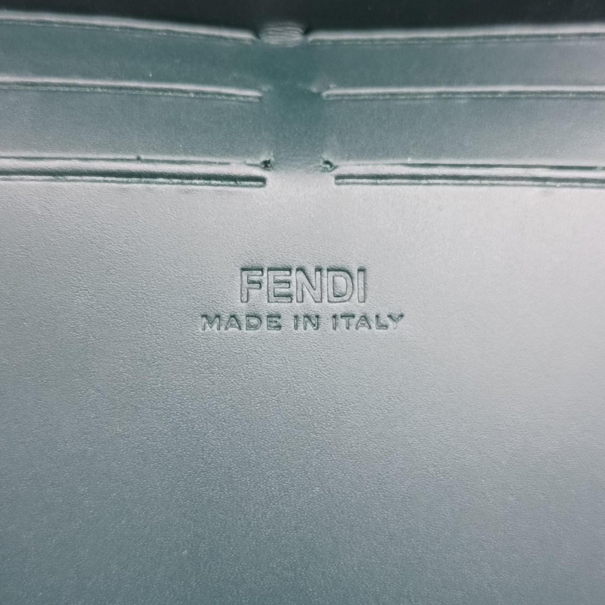 Pre-owned Fendi Soft Trunk Green Leather 7VA565 shoulderbag | stylenewstar