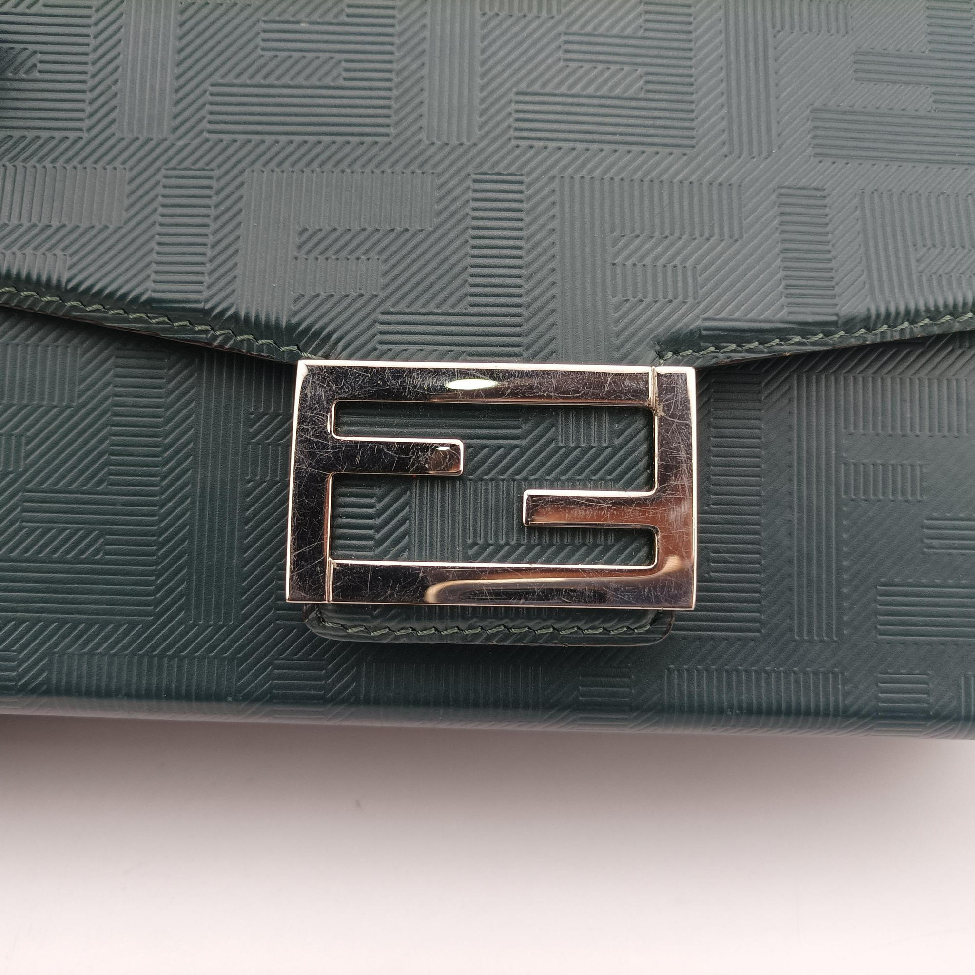 Pre-owned Fendi Soft Trunk Green Leather 7VA565 shoulderbag | stylenewstar