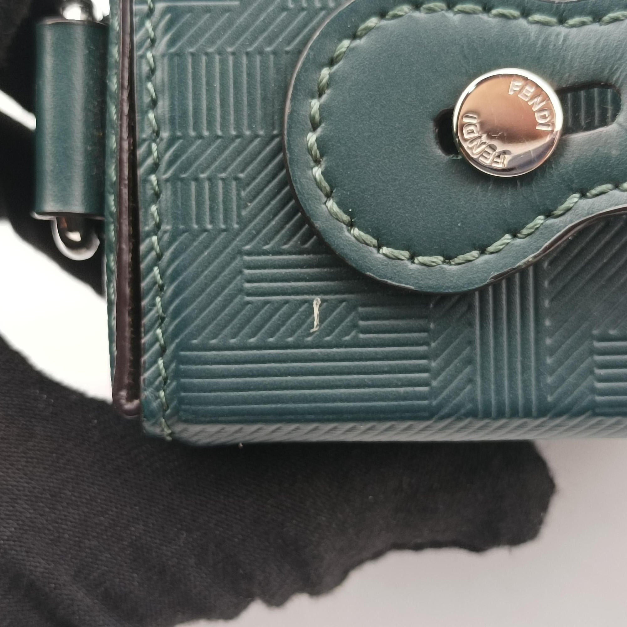Pre-owned Fendi Soft Trunk Green Leather 7VA565 shoulderbag | stylenewstar