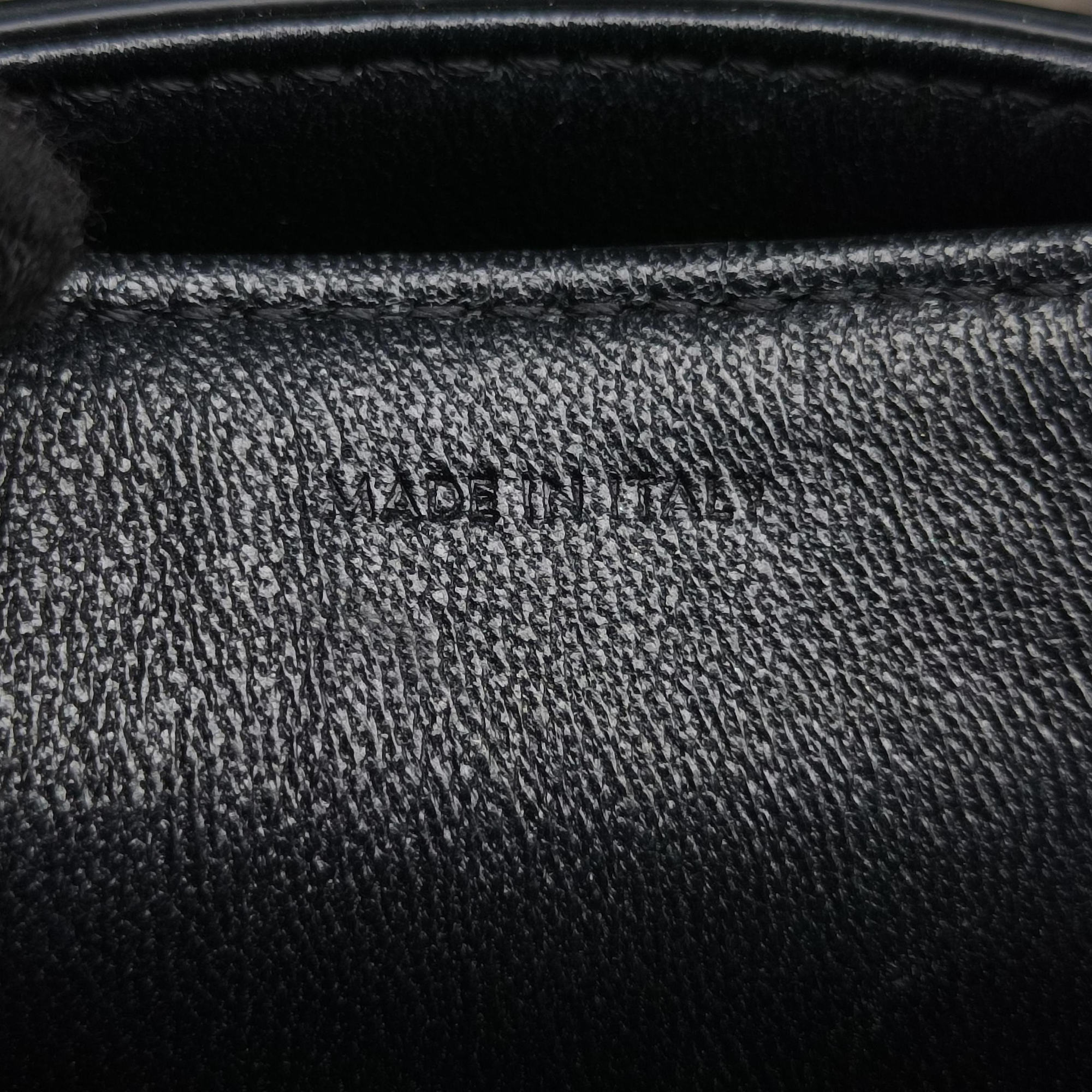 Pre-owned Celine Small Besace 16 Black Leather 188013 shoulderbag | stylenewstar
