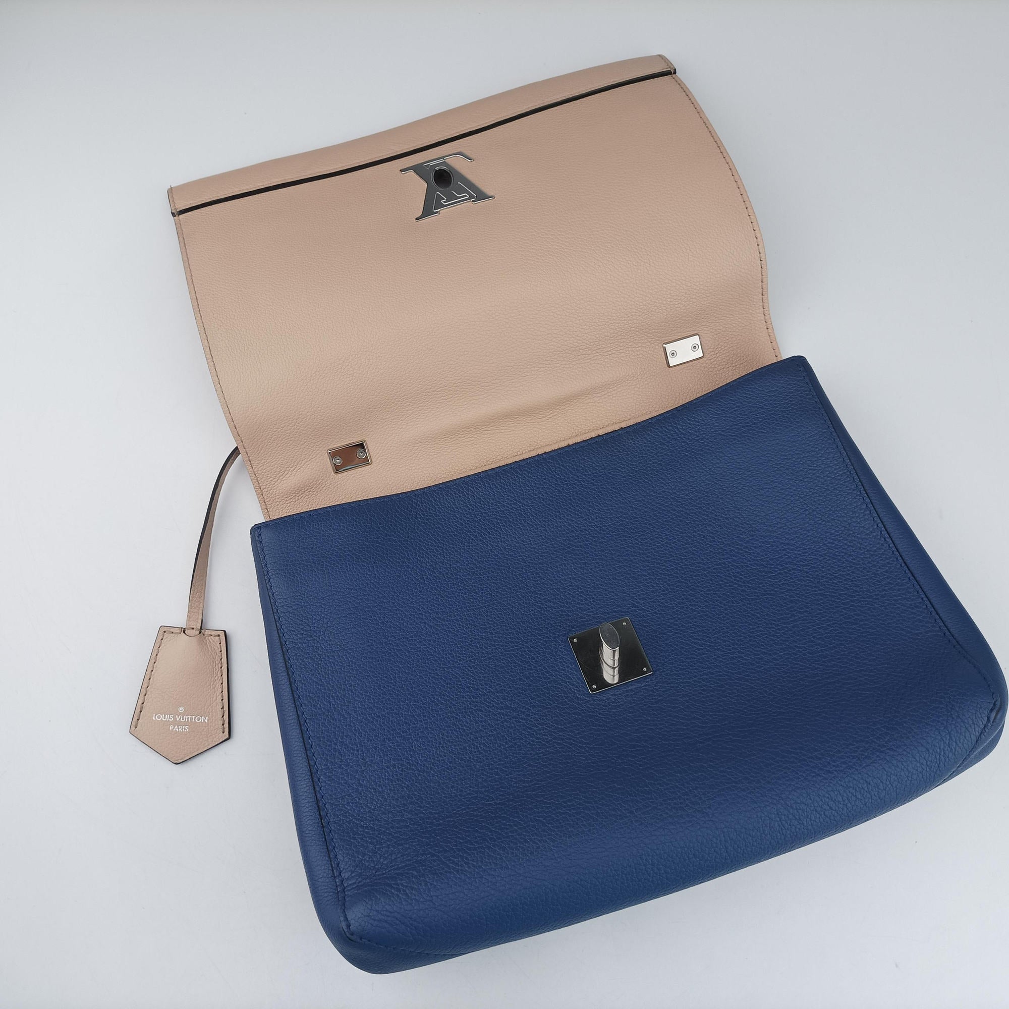 Secondhand Louis Vuitton Lockme II Denim Blue × Cream Taurillon leather M41793 shoulderbag | stylenewstar