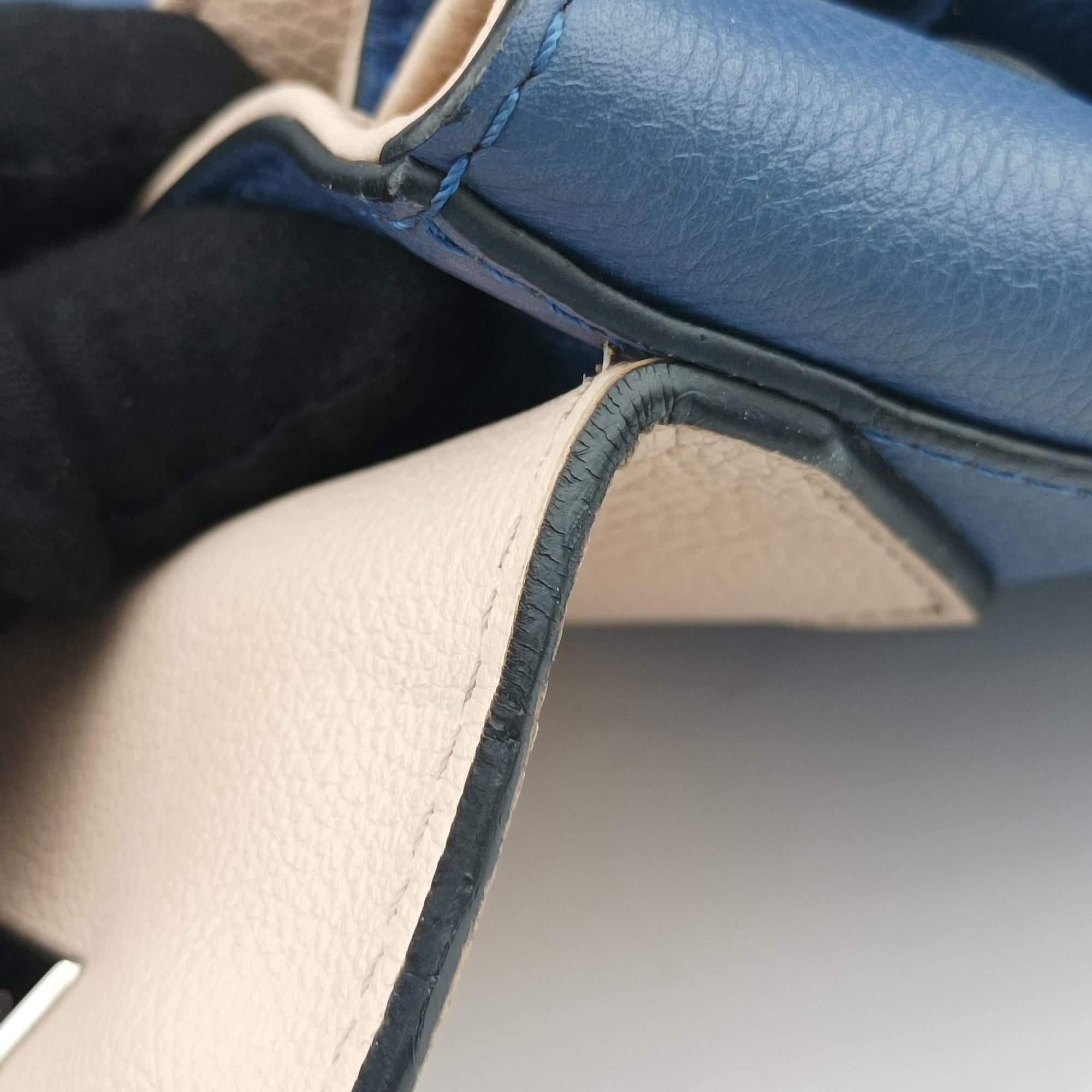 Secondhand Louis Vuitton Lockme II Denim Blue × Cream Taurillon leather M41793 shoulderbag | stylenewstar