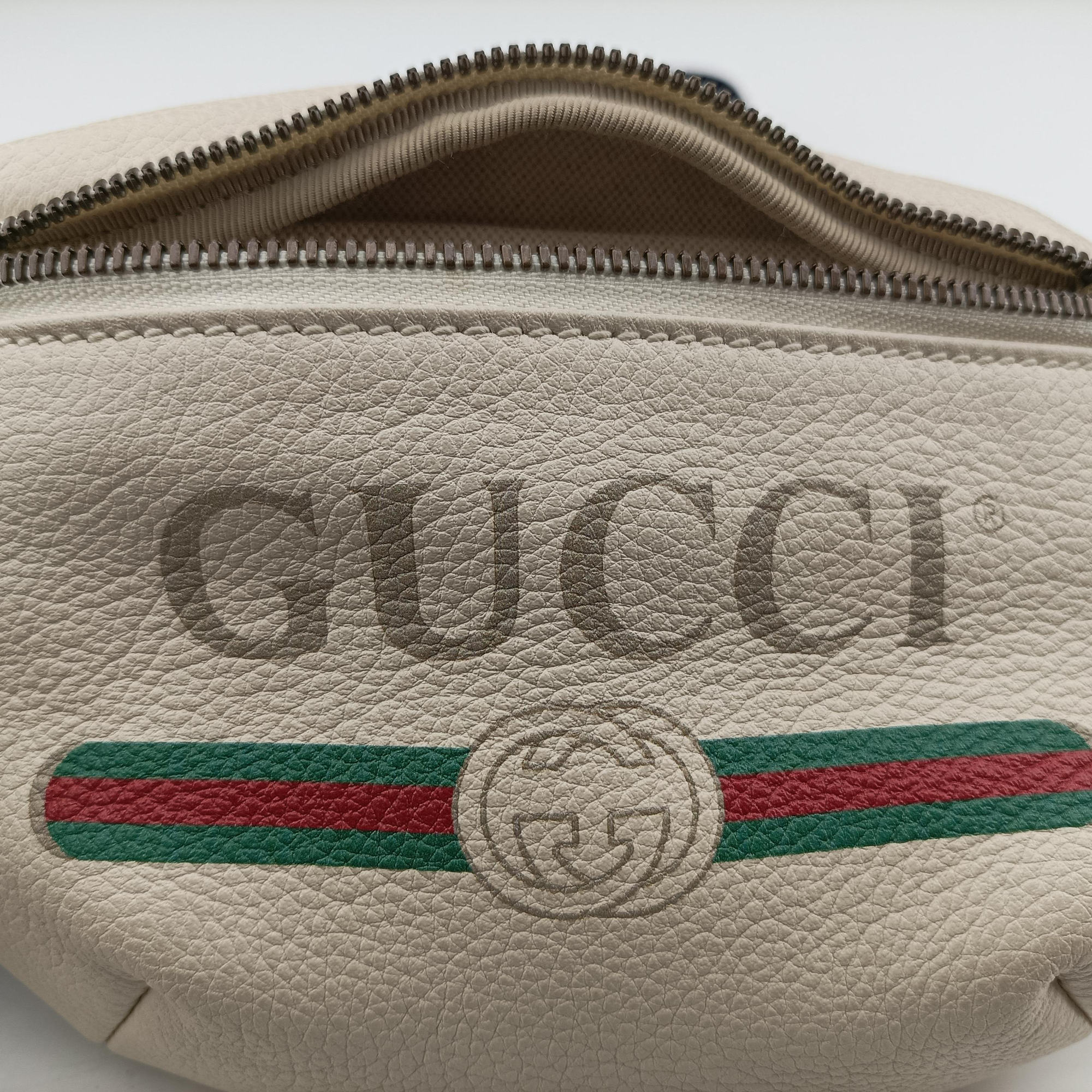 Pre-owned Gucci Print White×Red×Green Leather 527792 bum bag/waist bag | stylenewstar