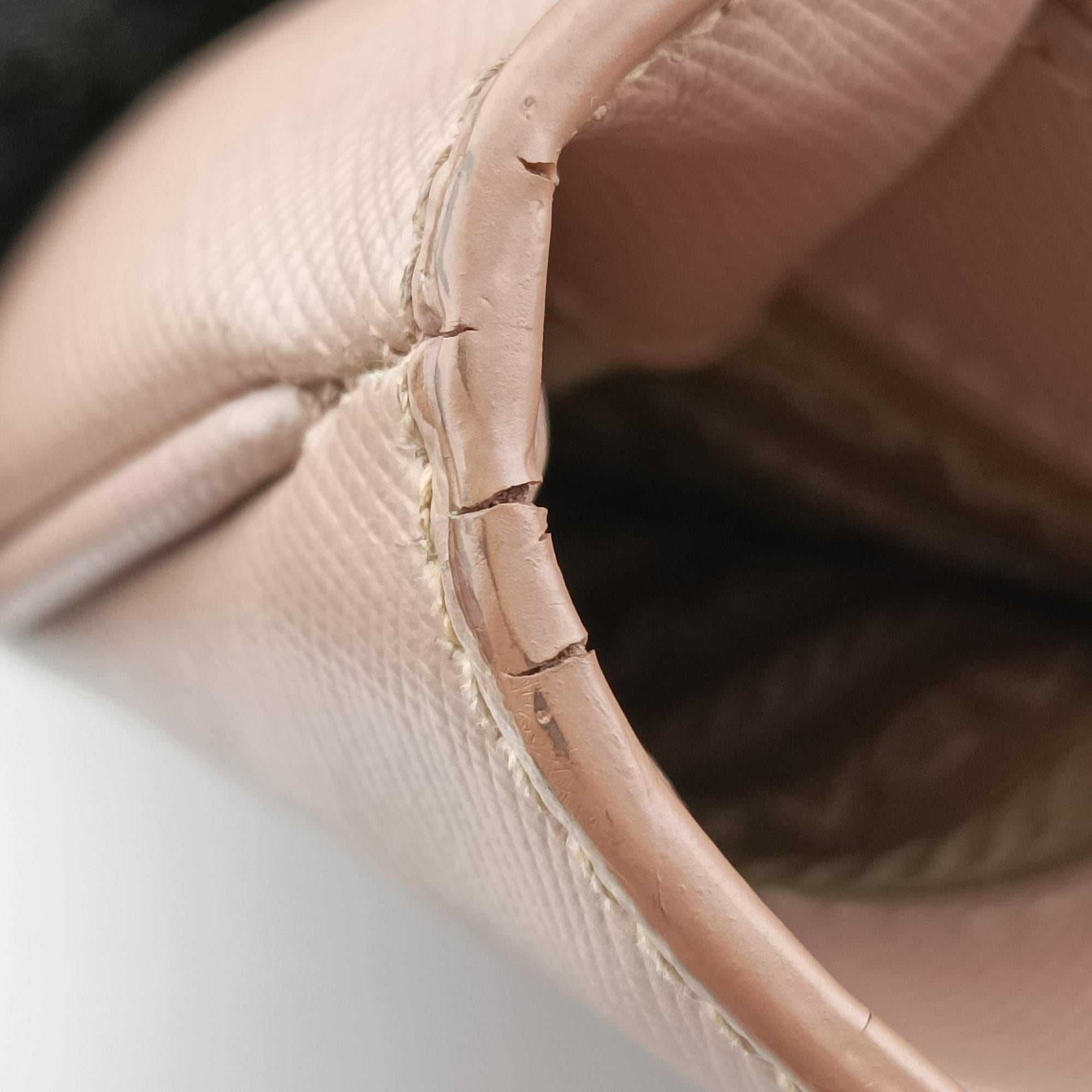 Vintage Prada Galleria Pink SAFFIANO Leather BN1786 shoulderbag | stylenewstar