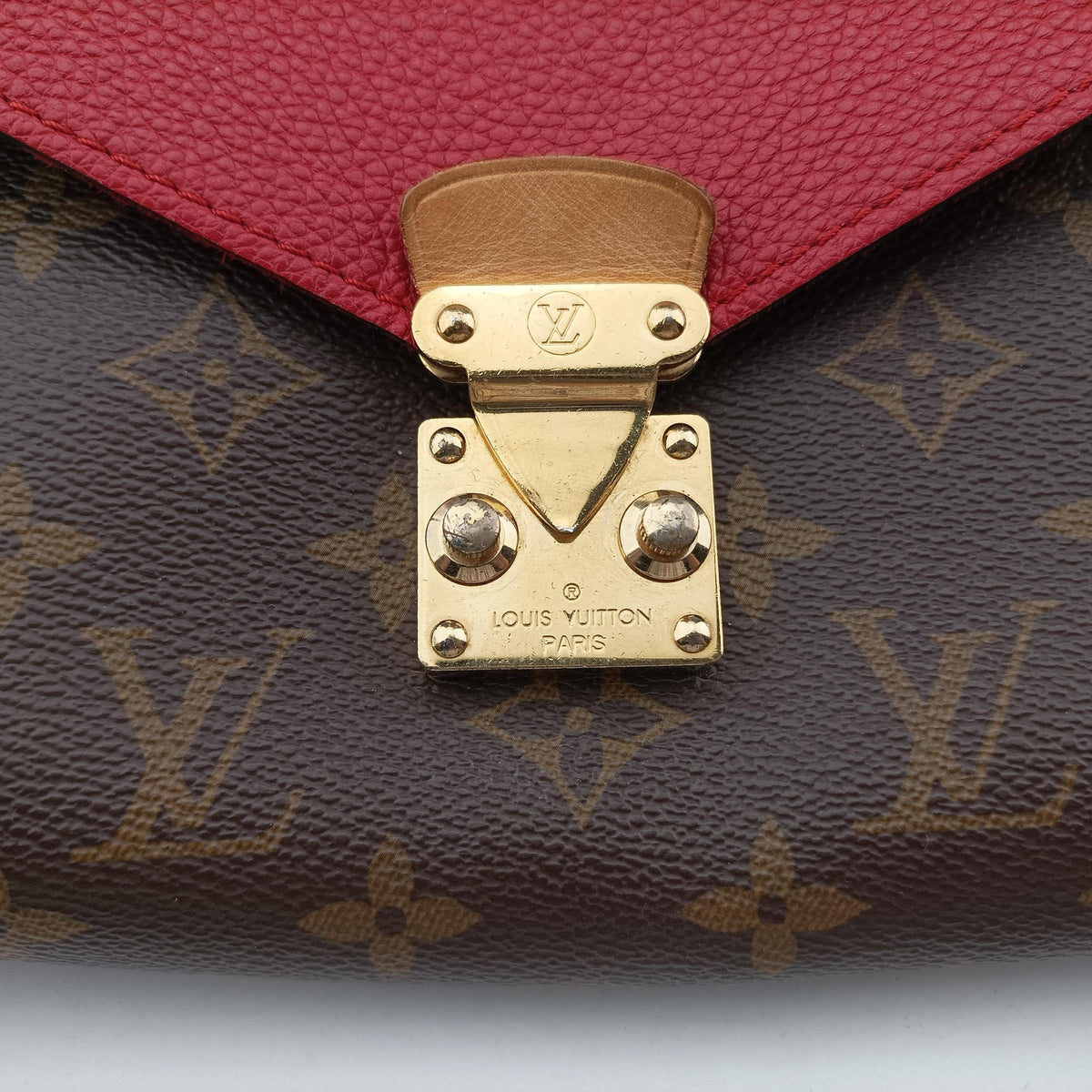 Pre-owned Louis Vuitton PALLAS Chain Brown×CERISE Monogram Canvas×calf leather M41201 shoulderbag | stylenewstar