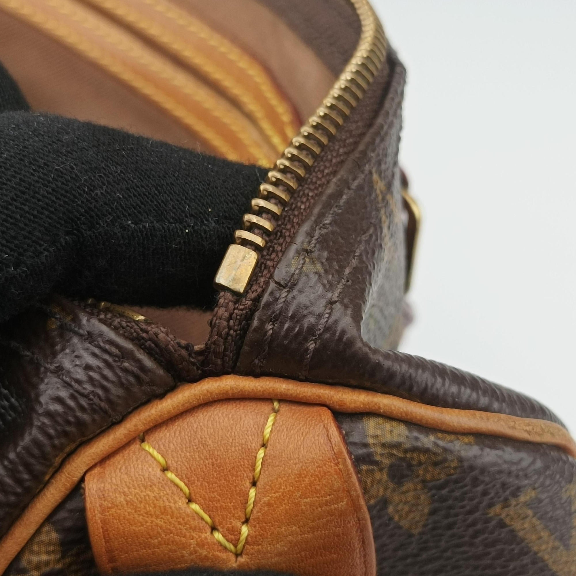 Pre-owned Louis Vuitton Speedy 30 BROWN Monogram Canvas M41526 handbag | stylenewstar