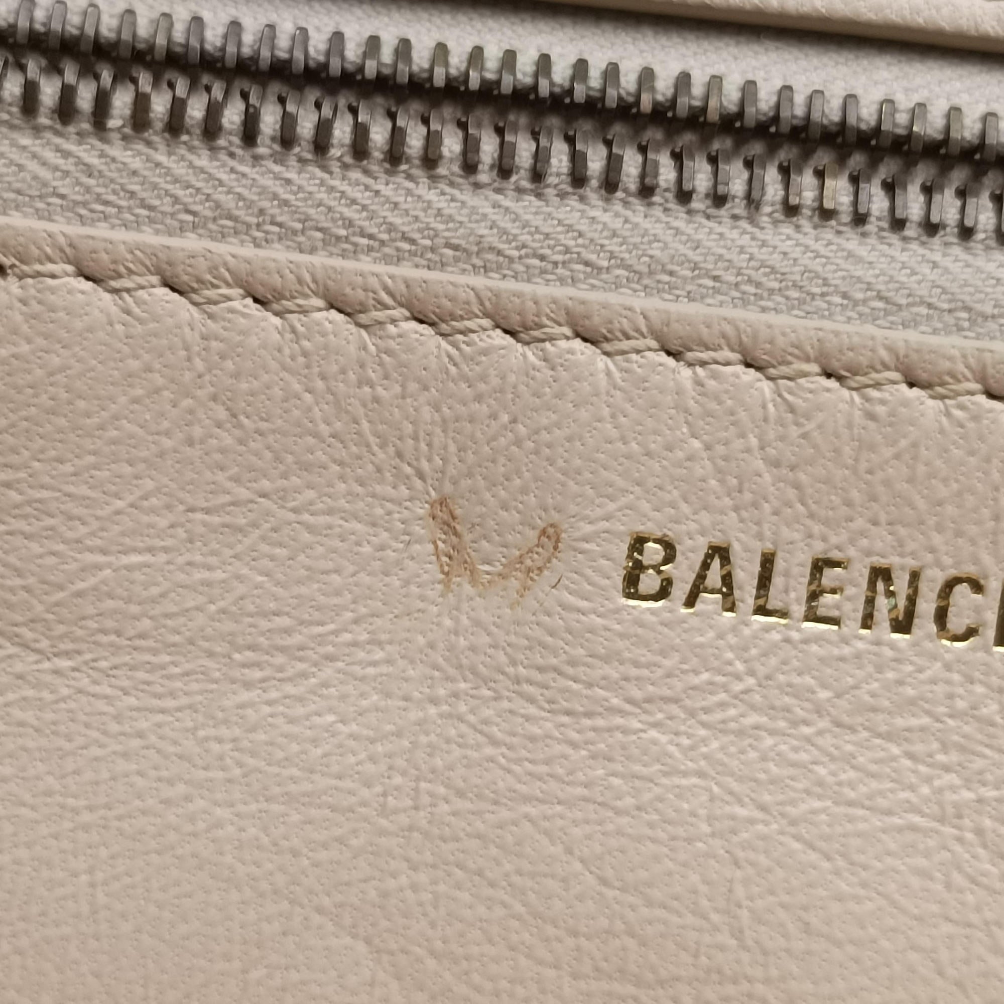 Secondhand Balenciaga PAPIER A6 Beige Mouton  handbag | stylenewstar