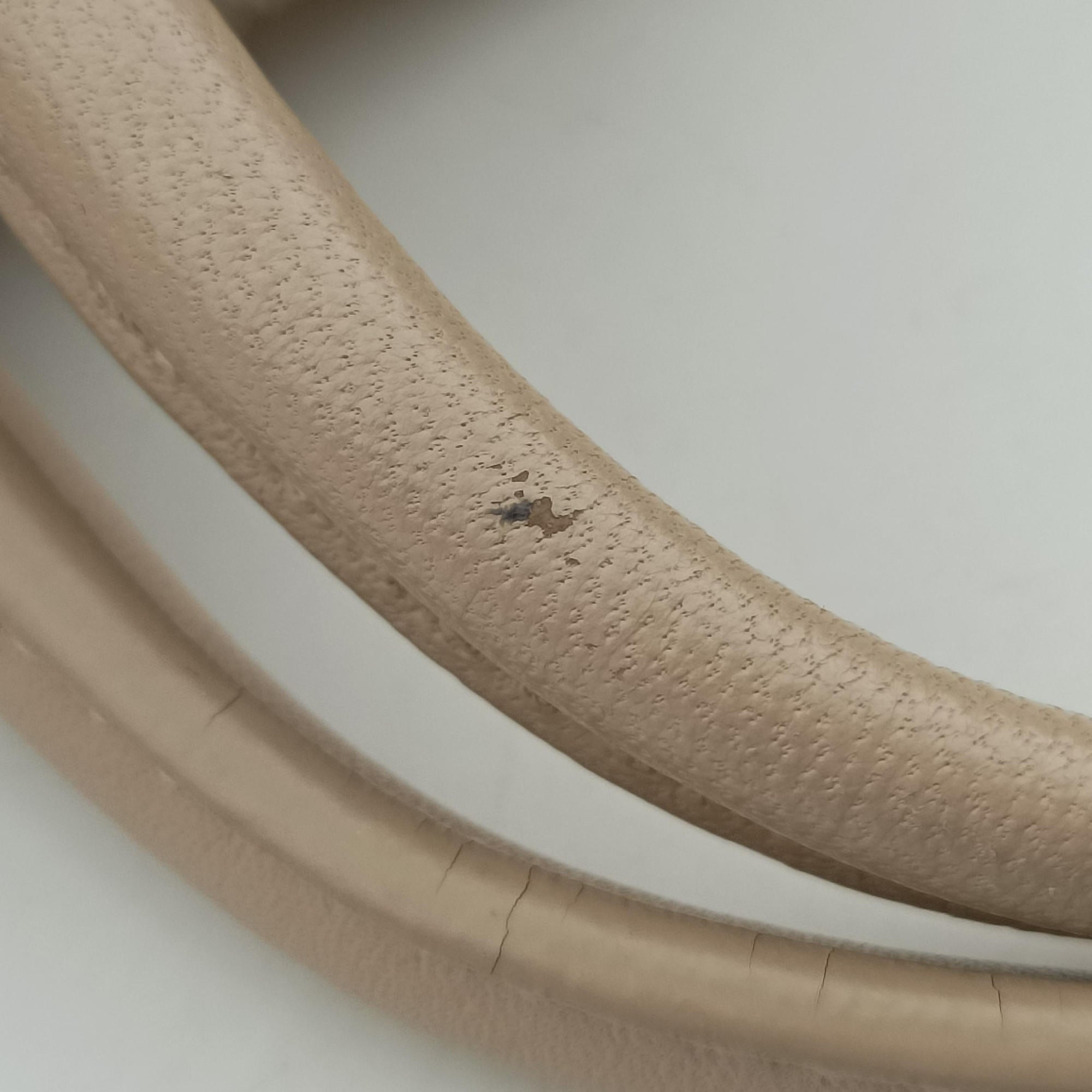Secondhand Balenciaga PAPIER A6 Beige Mouton  handbag | stylenewstar