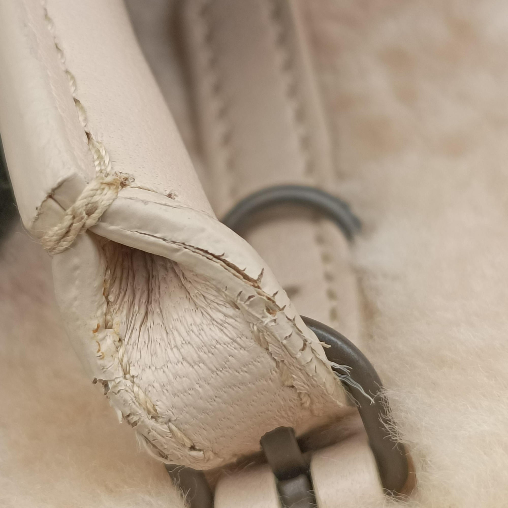 Secondhand Balenciaga PAPIER A6 Beige Mouton  handbag | stylenewstar