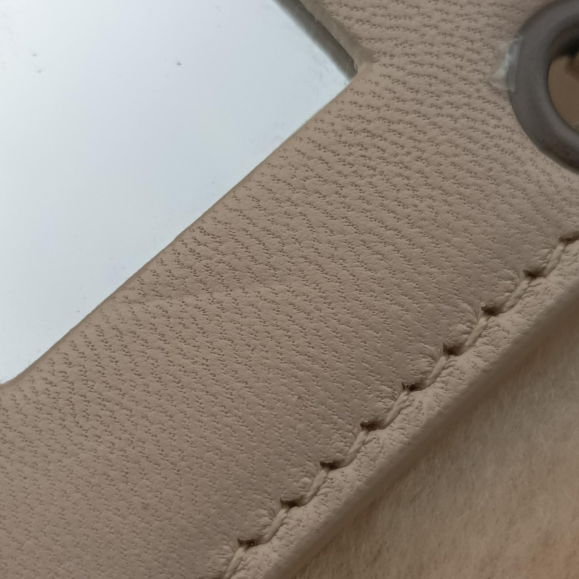 Secondhand Balenciaga PAPIER A6 Beige Mouton  handbag | stylenewstar