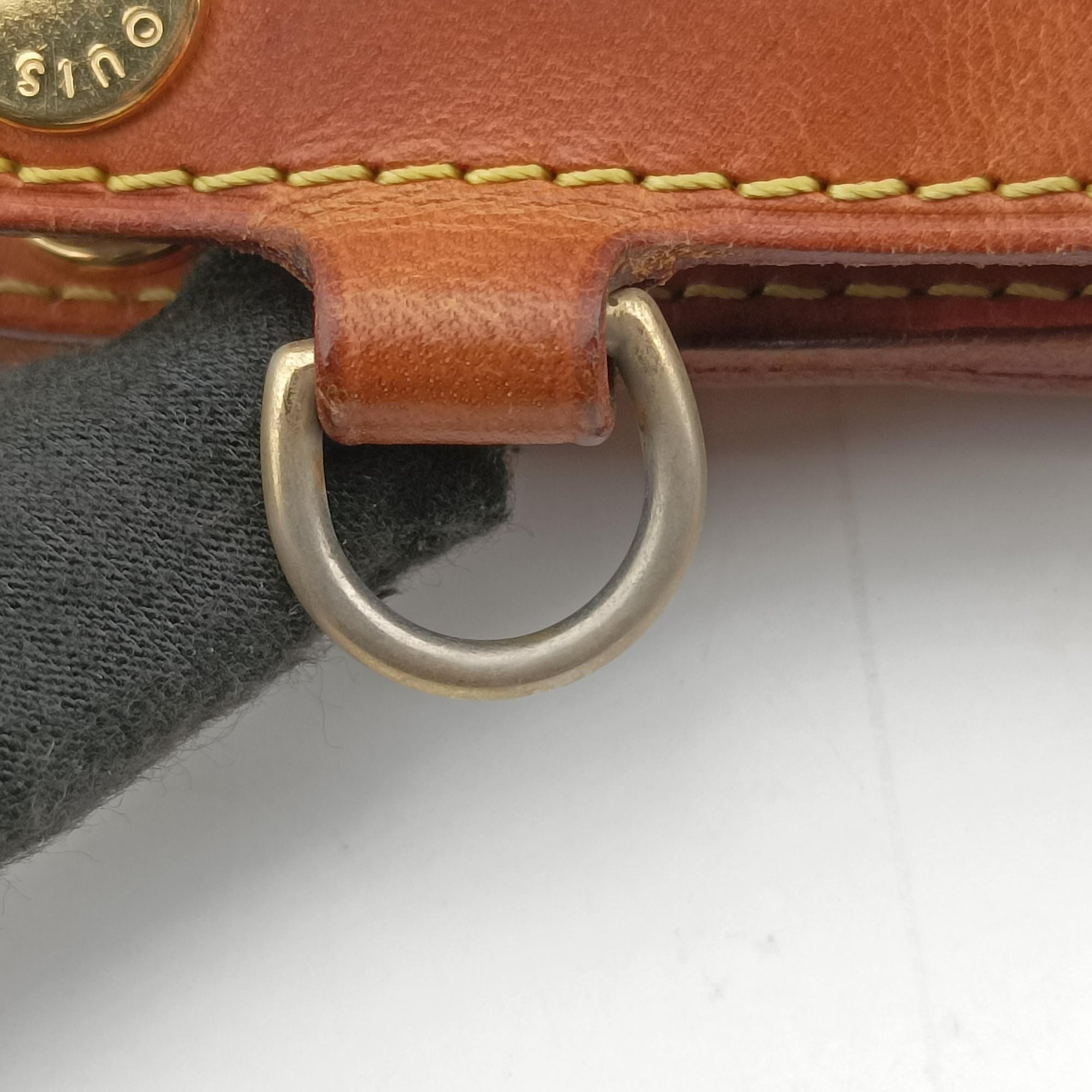 Secondhand Louis Vuitton Brea MM AMARANTE Vernis M91619 shoulderbag | stylenewstar