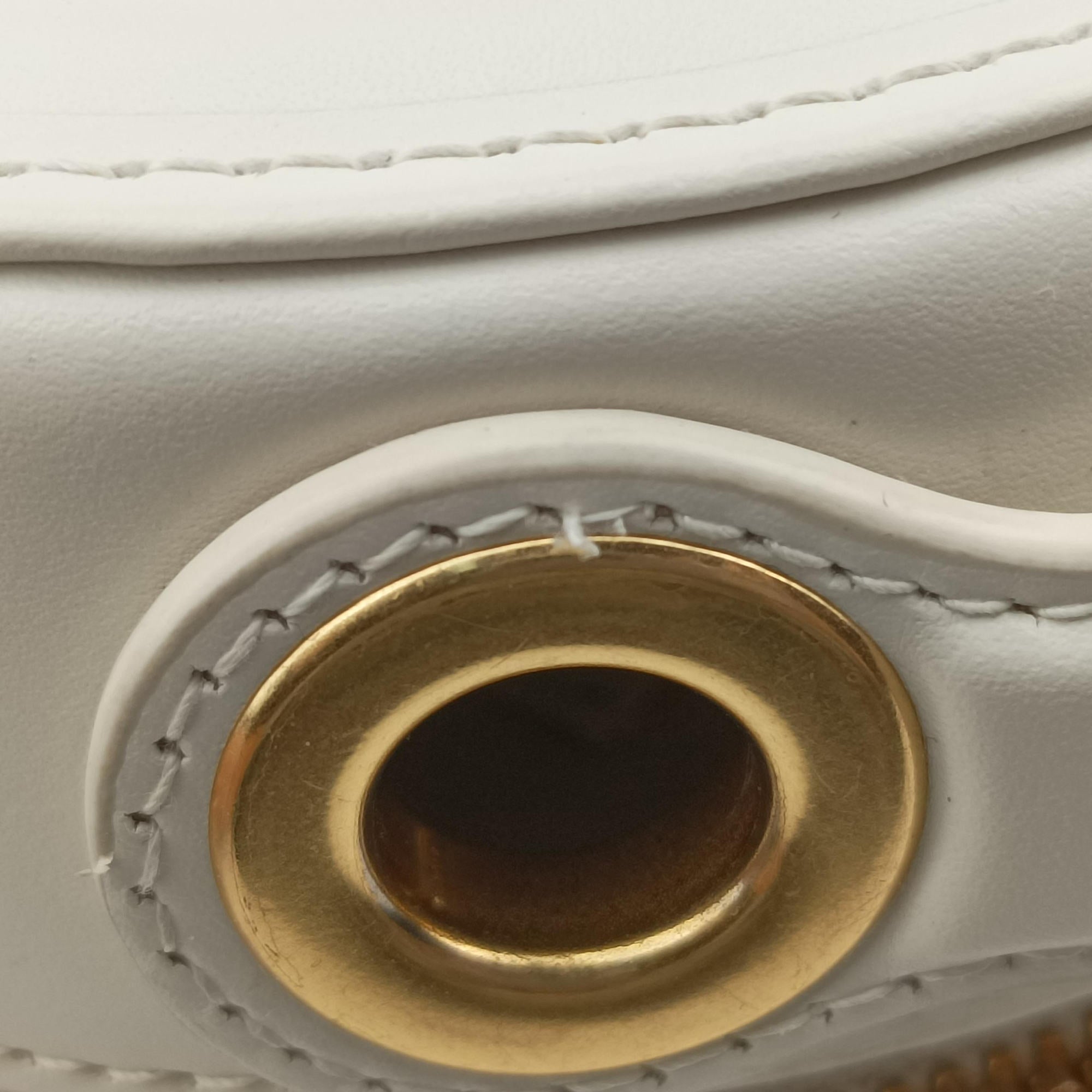 Pre-owned Christian Dior Oval Camera Bag White Leather  shoulderbag | stylenewstar
