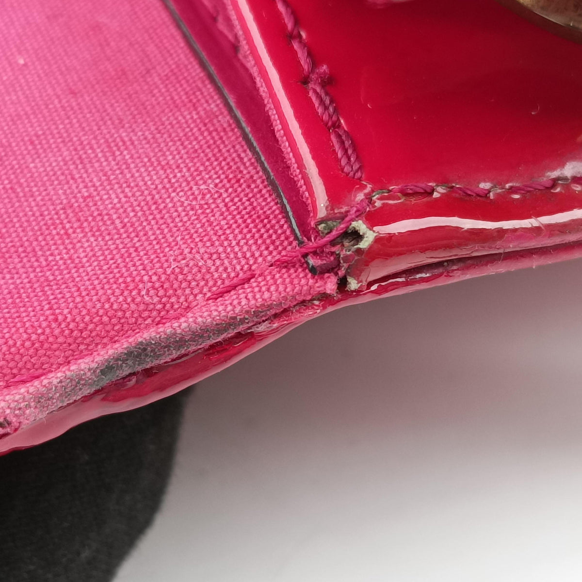 Pre-owned Louis Vuitton Clutch Ana pomme d'amour Vernis M90095 handbag | stylenewstar