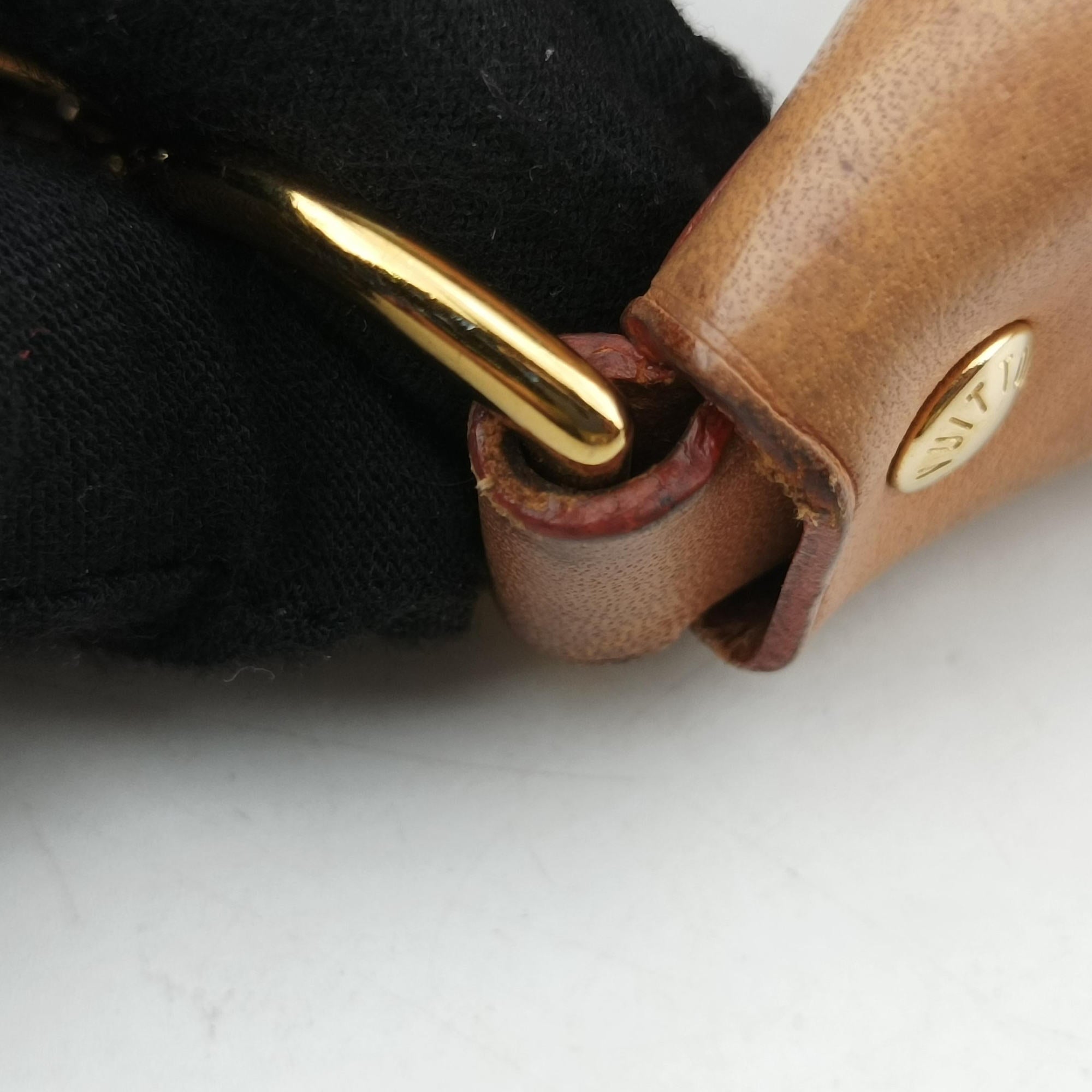 Secondhand Louis Vuitton loop Brown PVC coated canvas M81098 shoulderbag | stylenewstar