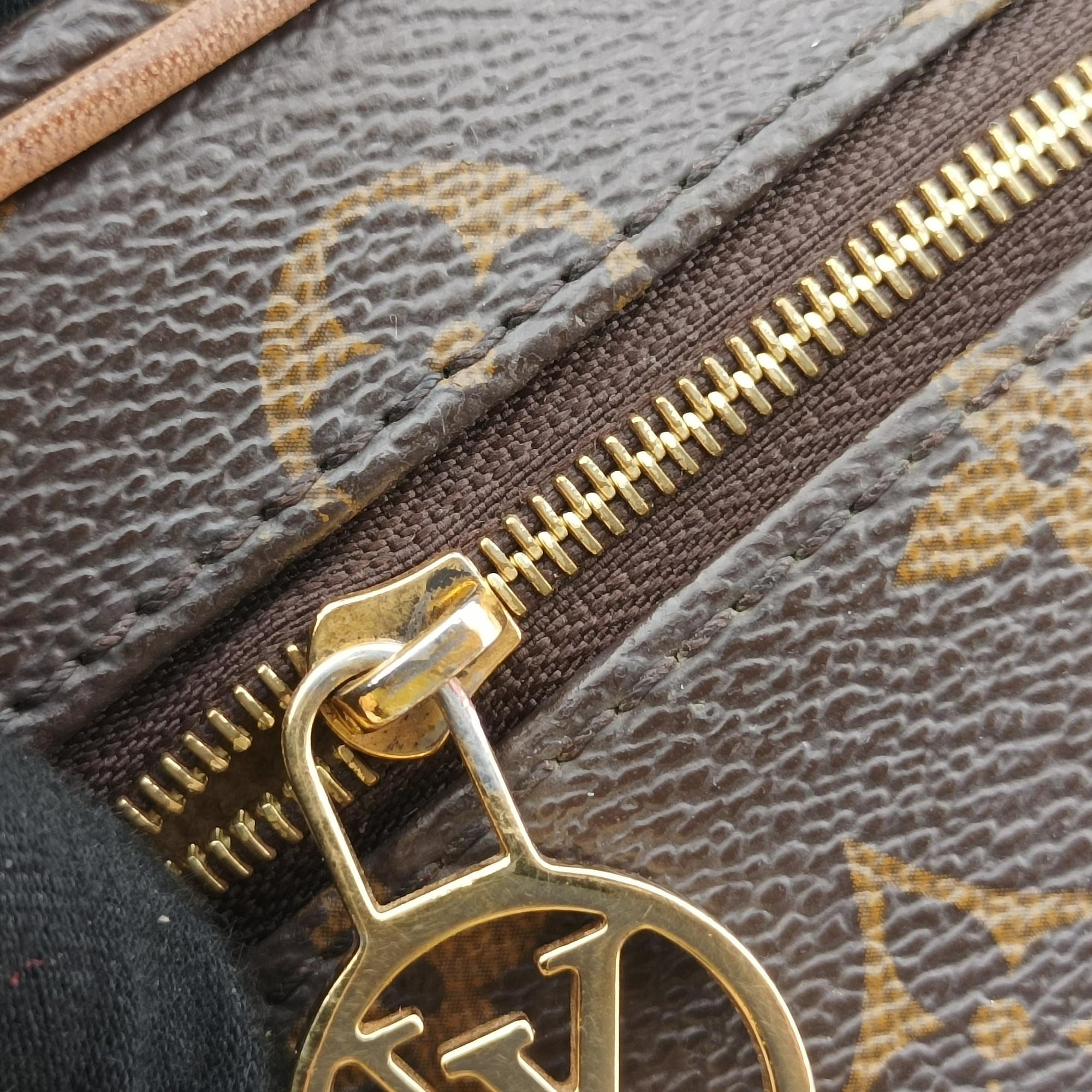 Secondhand Louis Vuitton loop Brown PVC coated canvas M81098 shoulderbag | stylenewstar