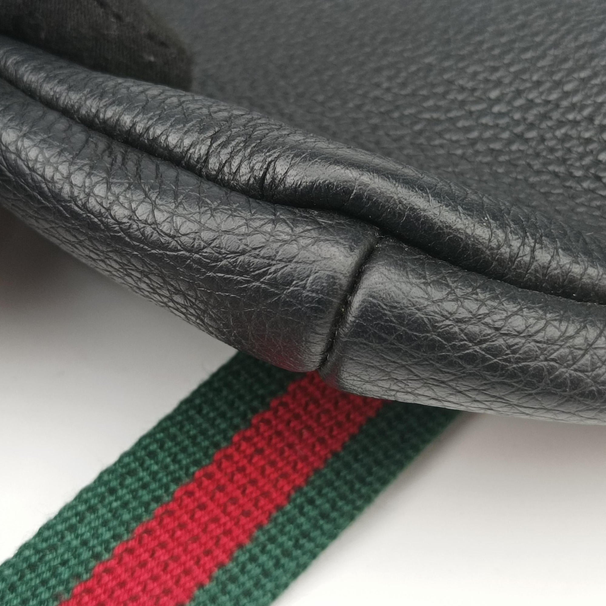 Secondhand Gucci Print Black Leather 527792 bum bag/waist bag | stylenewstar