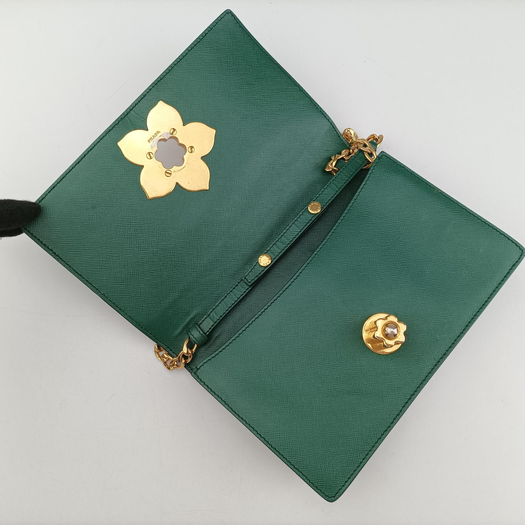 Pre-owned Prada Corole Chain Green Saffiano Leather  shoulderbag | stylenewstar