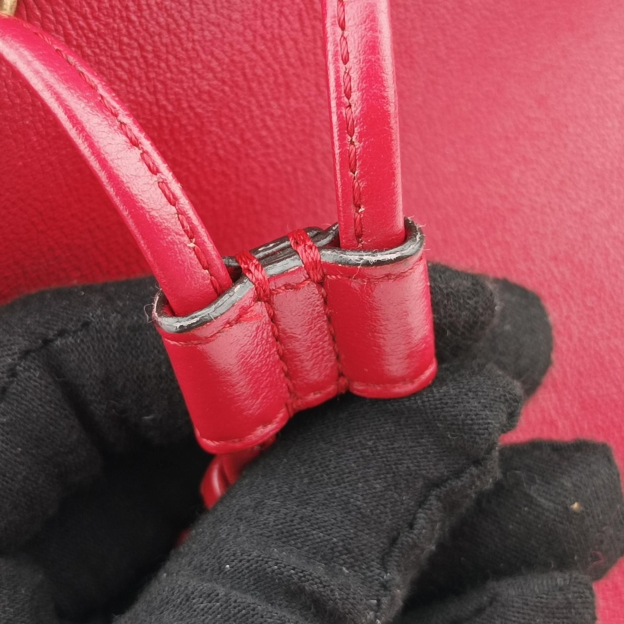 Pre-owned Fendi Mon Treso Red Leather 8BT298 shoulderbag | stylenewstar