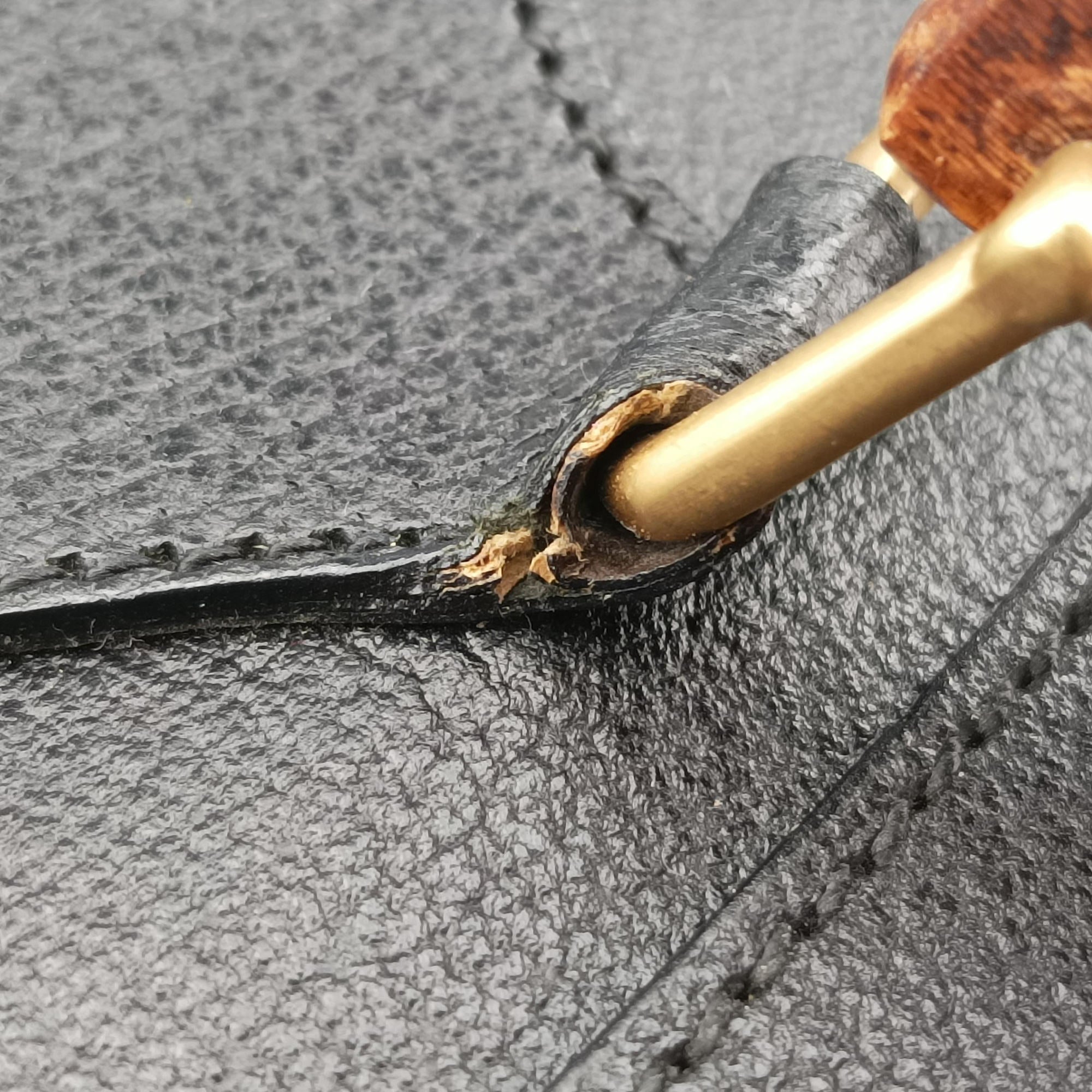 Secondhand Gucci Bamboo Black Leather 002.28 handbag | stylenewstar
