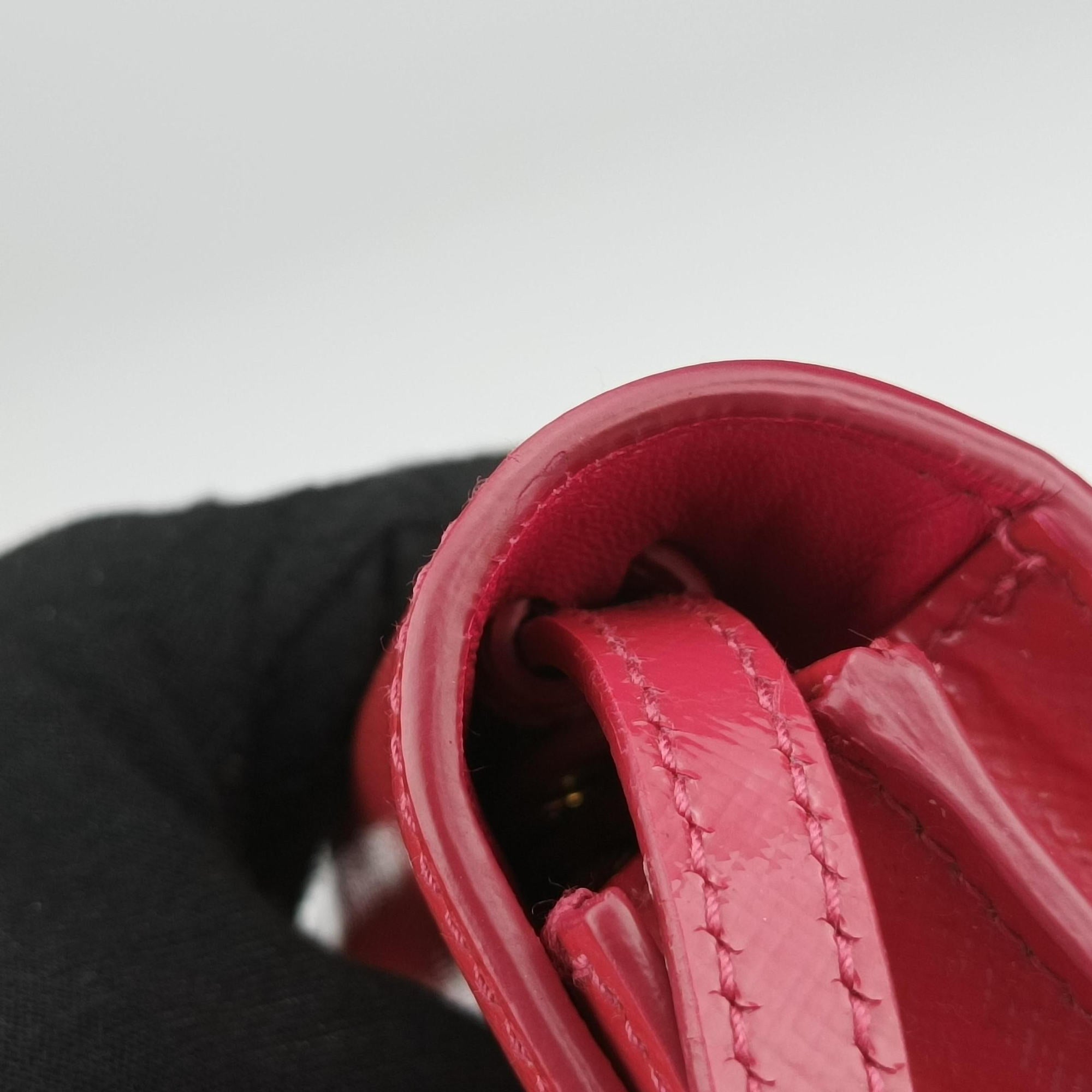 Pre-owned Prada Sling Bandoliera Red Patent SAFFIANO Leather　  shoulderbag | stylenewstar
