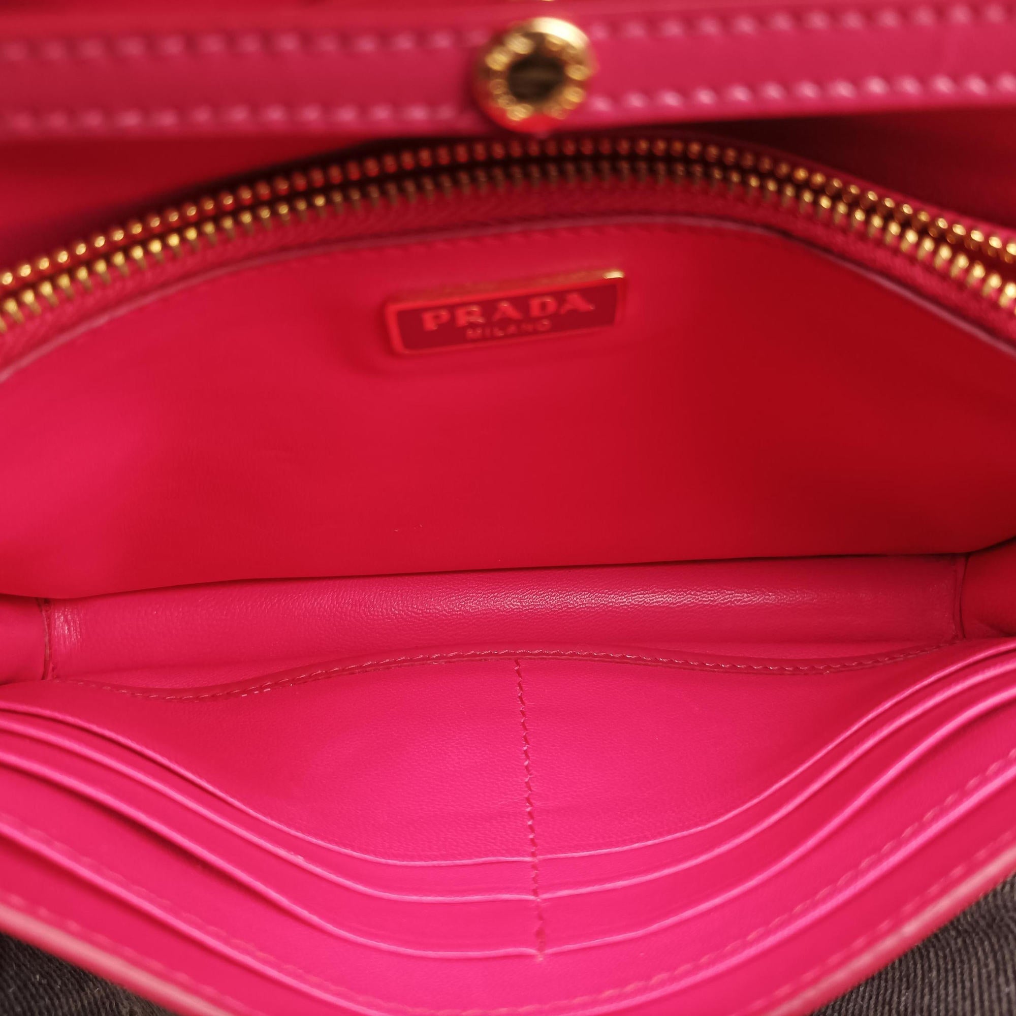 Pre-owned Prada Sling Bandoliera Red Patent SAFFIANO Leather　  shoulderbag | stylenewstar