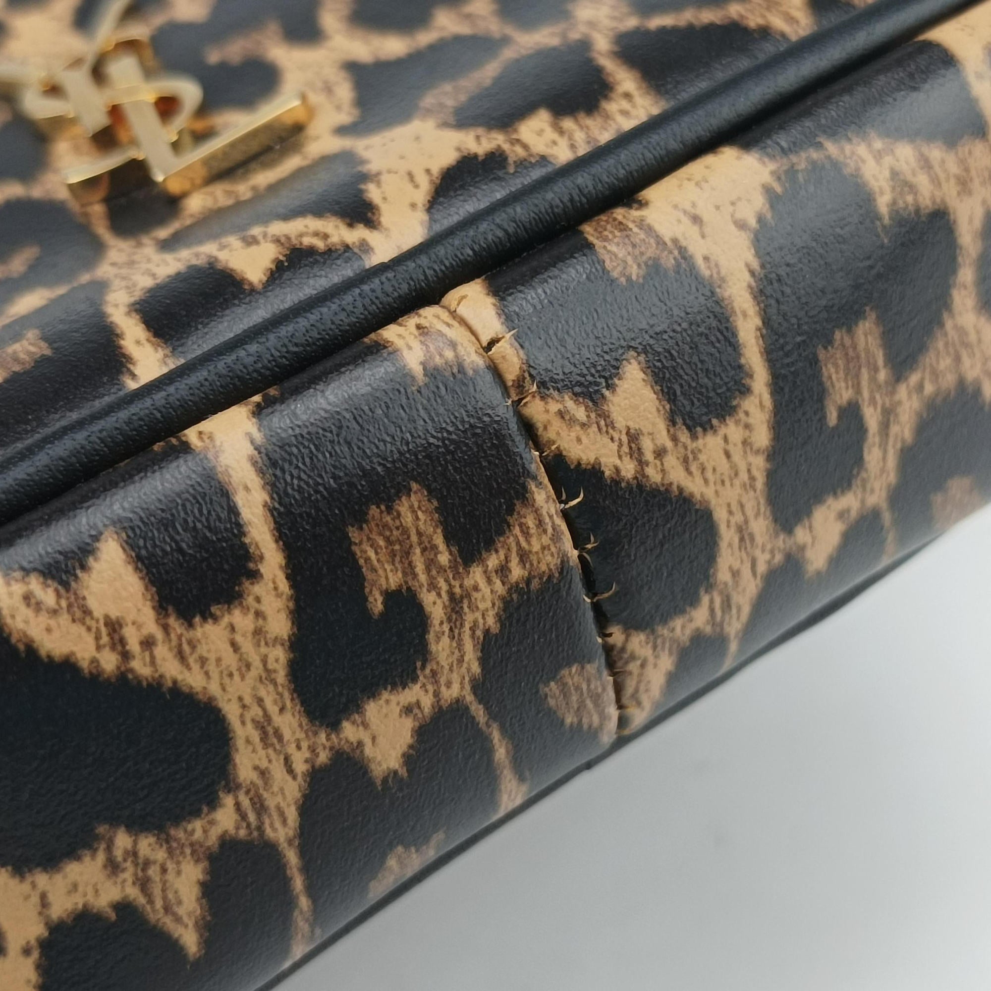 Pre-owned Yves Saint Laurent Baby Lou Leopard Print Heart Black×Brown Leather 650170 shoulderbag | stylenewstar