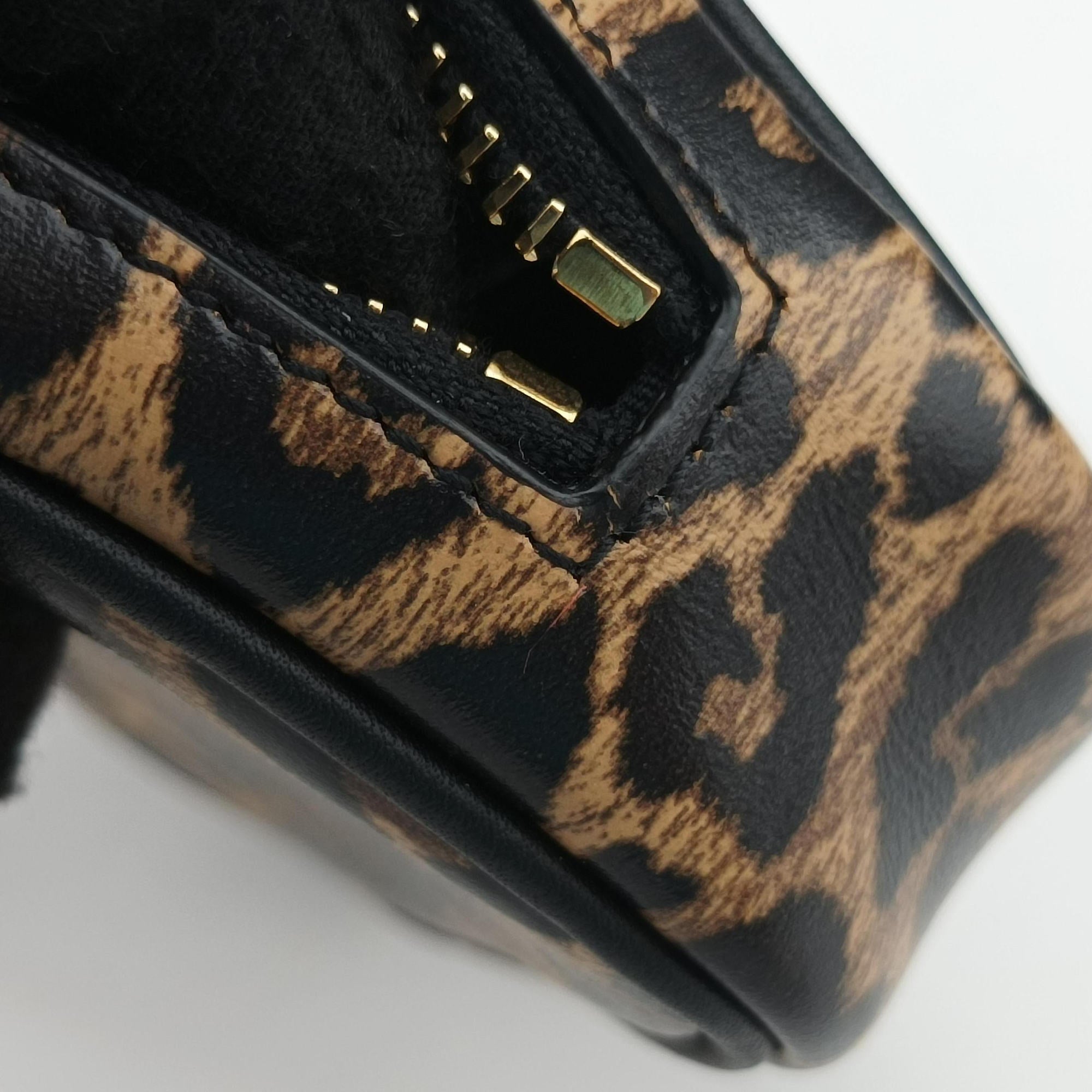 Pre-owned Yves Saint Laurent Baby Lou Leopard Print Heart Black×Brown Leather 650170 shoulderbag | stylenewstar
