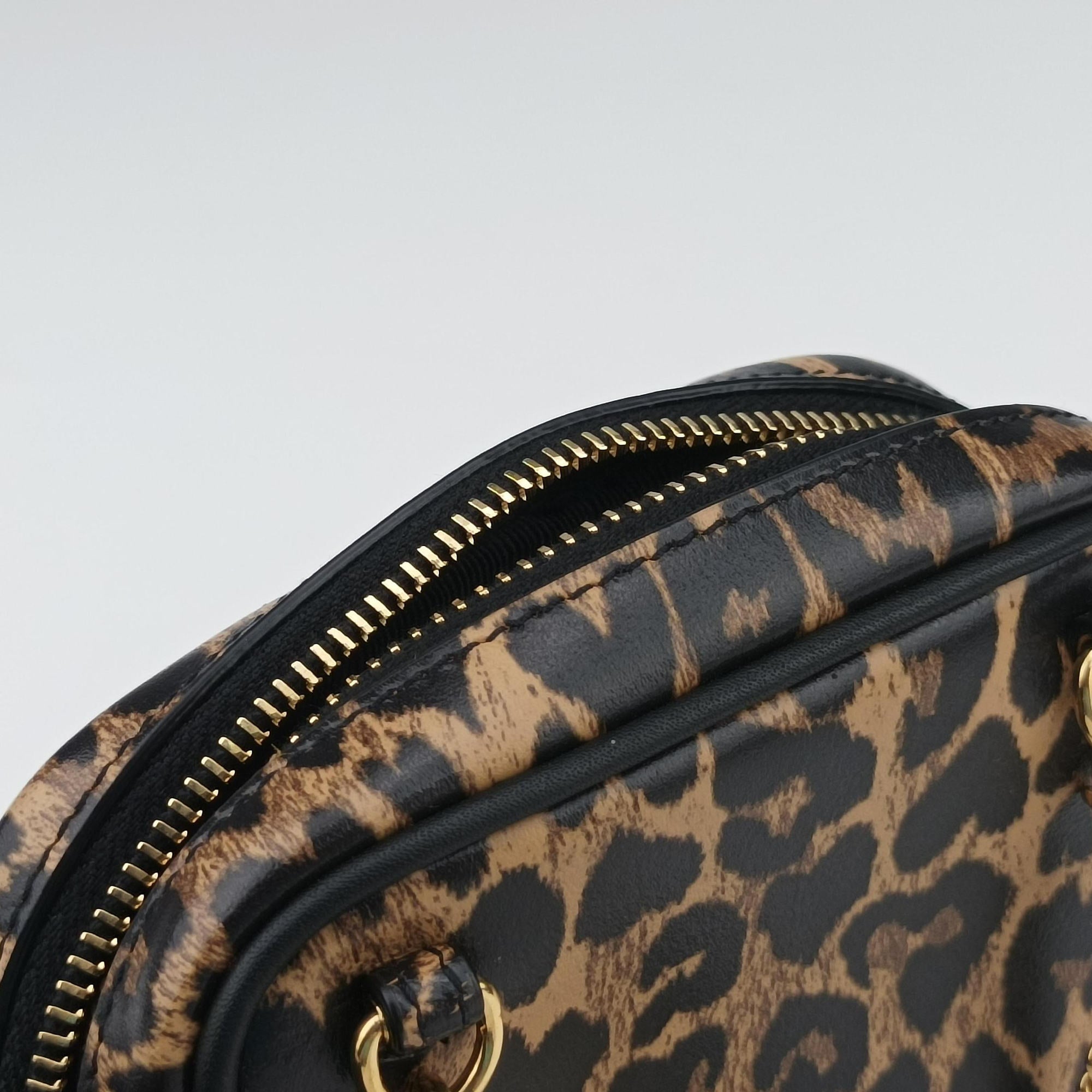Pre-owned Yves Saint Laurent Baby Lou Leopard Print Heart Black×Brown Leather 650170 shoulderbag | stylenewstar