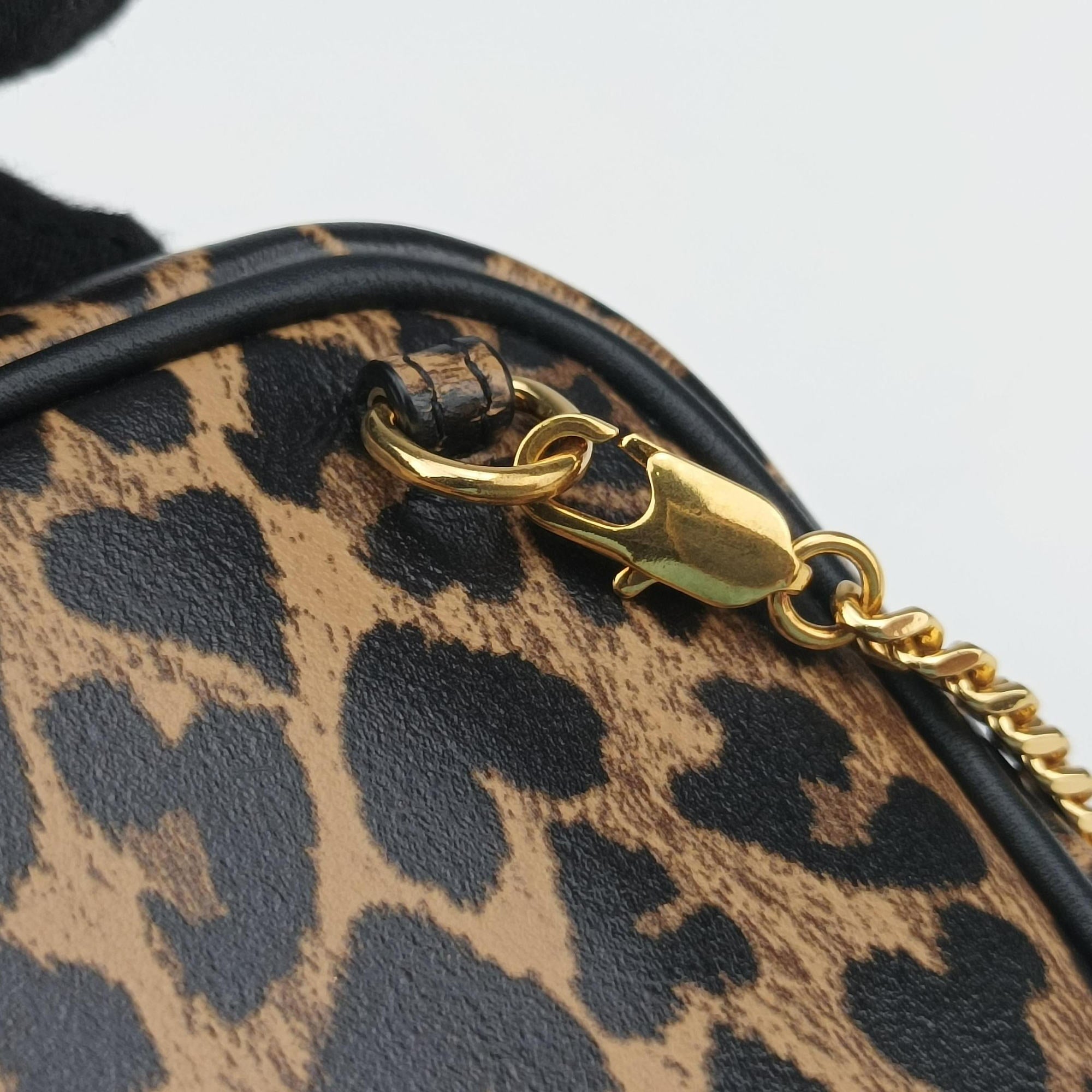 Pre-owned Yves Saint Laurent Baby Lou Leopard Print Heart Black×Brown Leather 650170 shoulderbag | stylenewstar