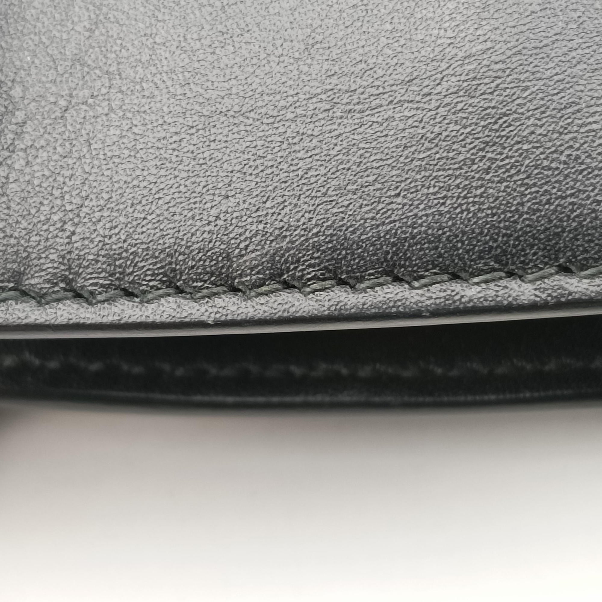 Pre-owned Ferragamo Studio Black Leather  shoulderbag | stylenewstar